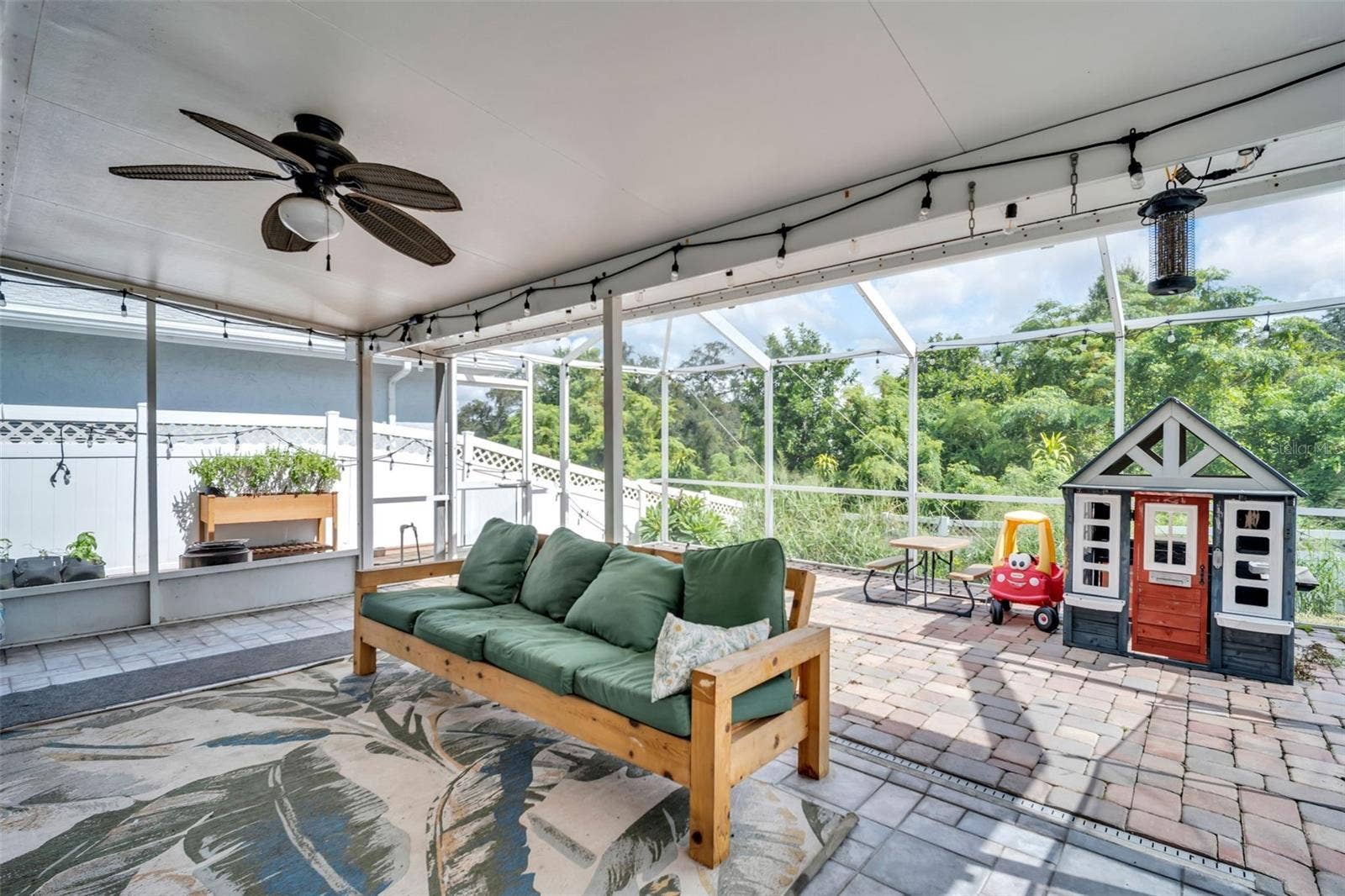 3992 ORCHARD HILL CIRCLE, Palm Harbor, FL 34684 3992 ORCHARD HILL CIRCLE, Palm Harbor, FL 34684