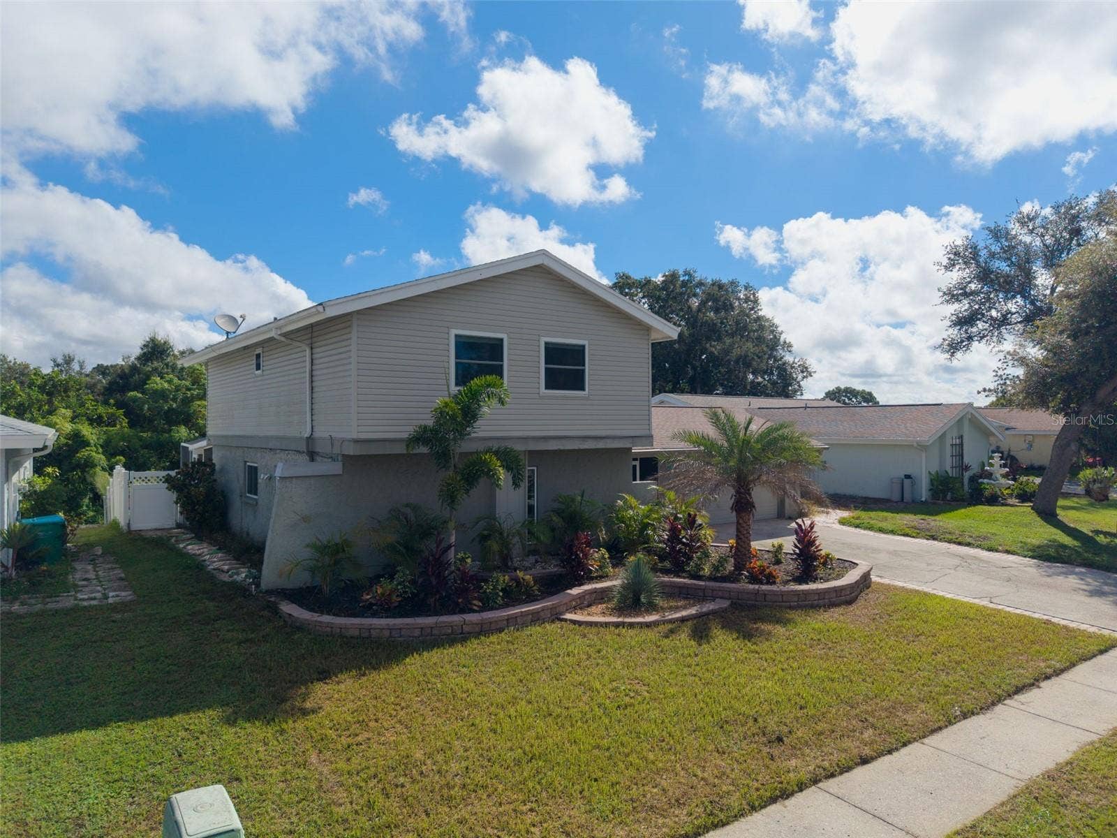 3992 ORCHARD HILL CIRCLE, Palm Harbor, FL 34684 3992 ORCHARD HILL CIRCLE, Palm Harbor, FL 34684