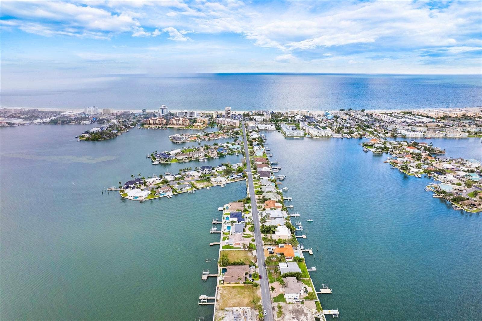 424 55TH AVENUE, St Pete Beach, FL 33706 424 55TH AVENUE, St Pete Beach, FL 33706