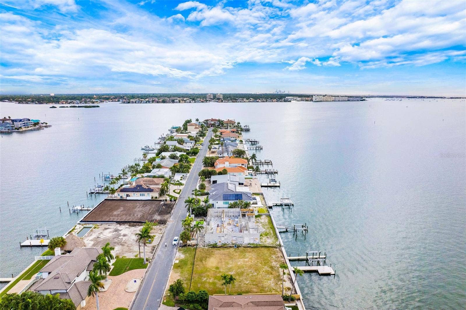 424 55TH AVENUE, St Pete Beach, FL 33706 424 55TH AVENUE, St Pete Beach, FL 33706