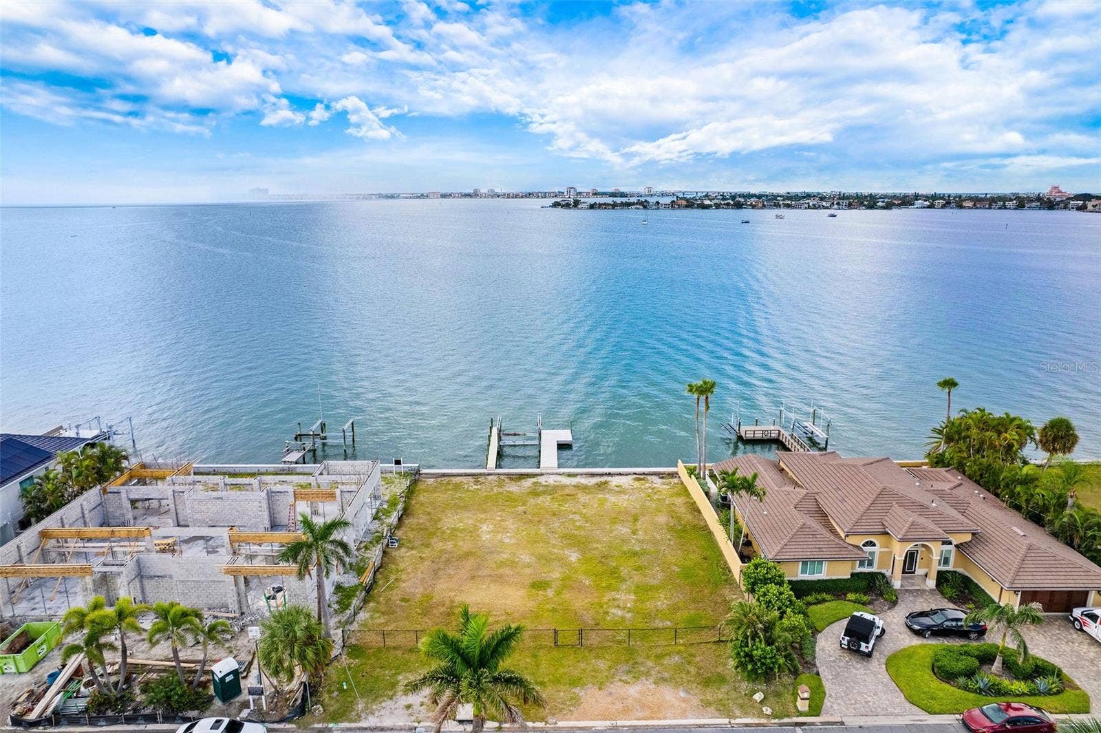 424 55TH AVENUE, St Pete Beach, FL 33706 424 55TH AVENUE, St Pete Beach, FL 33706