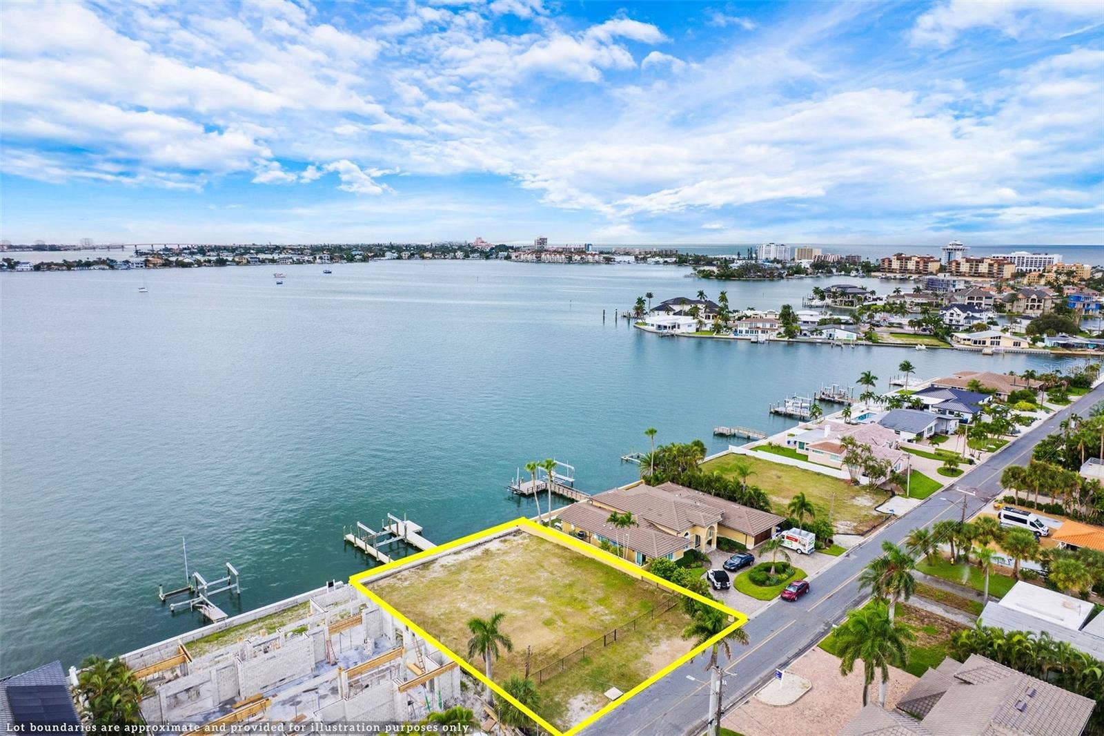 424 55TH AVENUE, St Pete Beach, FL 33706 424 55TH AVENUE, St Pete Beach, FL 33706