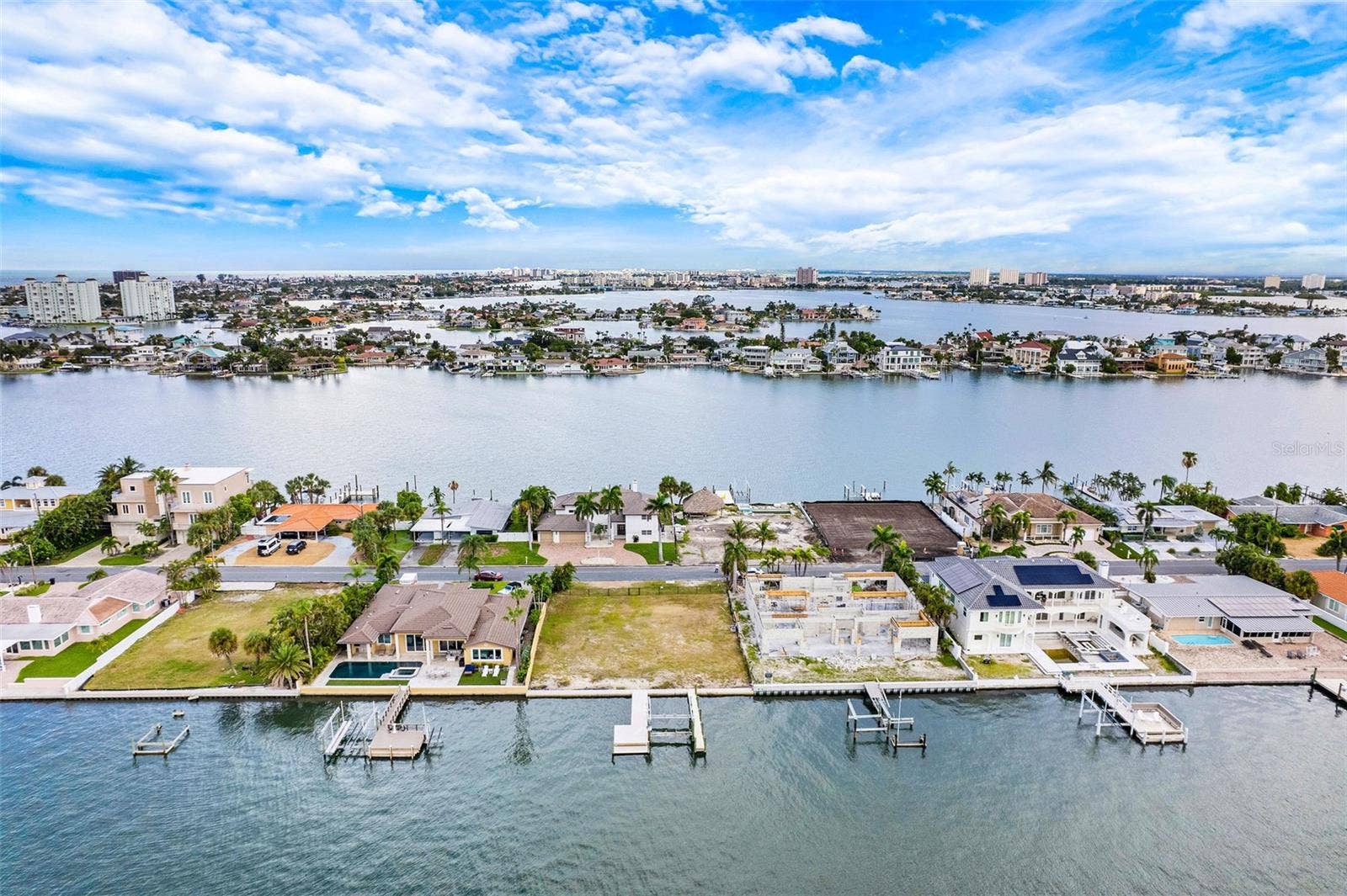 424 55TH AVENUE, St Pete Beach, FL 33706 424 55TH AVENUE, St Pete Beach, FL 33706