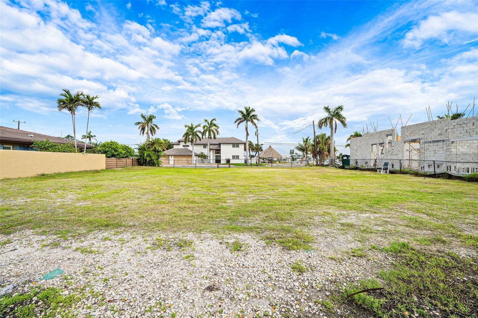 424 55TH AVENUE, St Pete Beach, FL 33706 424 55TH AVENUE, St Pete Beach, FL 33706