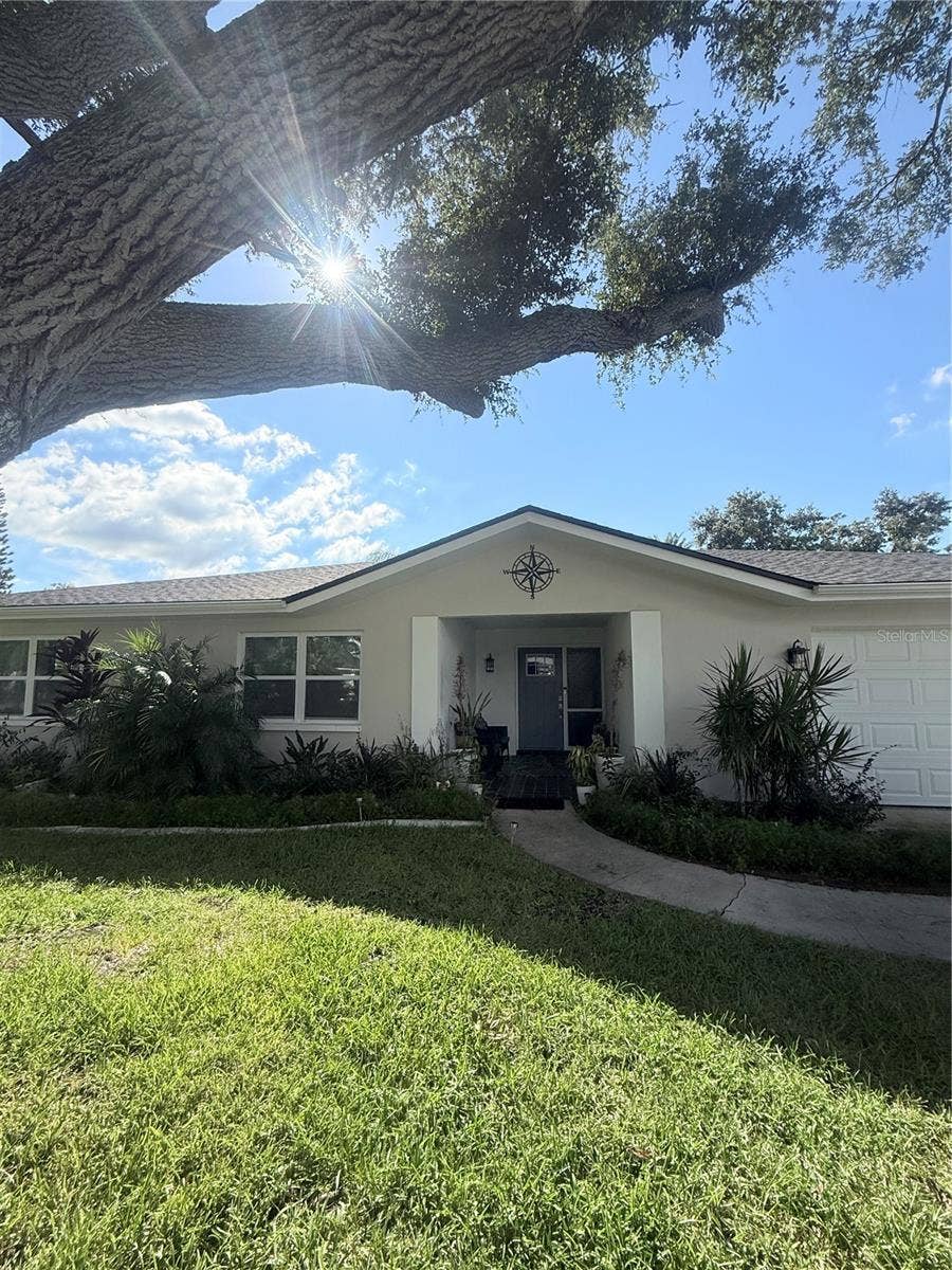 Property photo for 1995 ARVIS CIRCLE E, Clearwater, FL