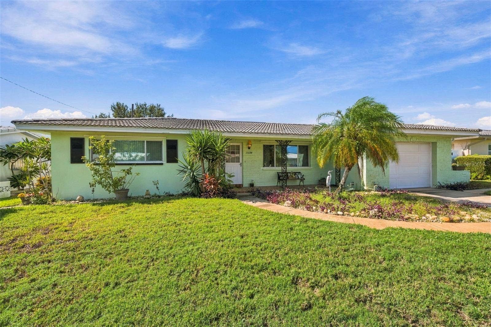 11074 56TH AVENUE, Seminole, FL 33772 11074 56TH AVENUE, Seminole, FL 33772