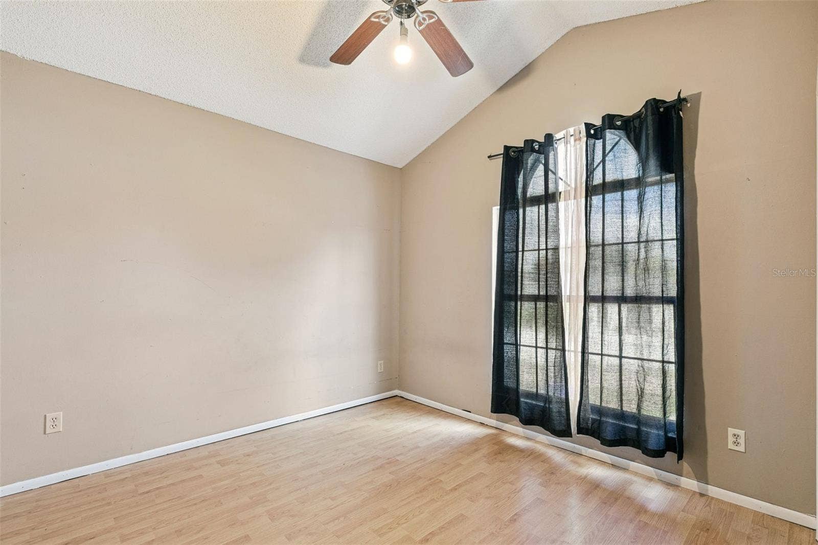 2651 SHERRY CIRCLE, Kissimmee, FL 34744 2651 SHERRY CIRCLE, Kissimmee, FL 34744
