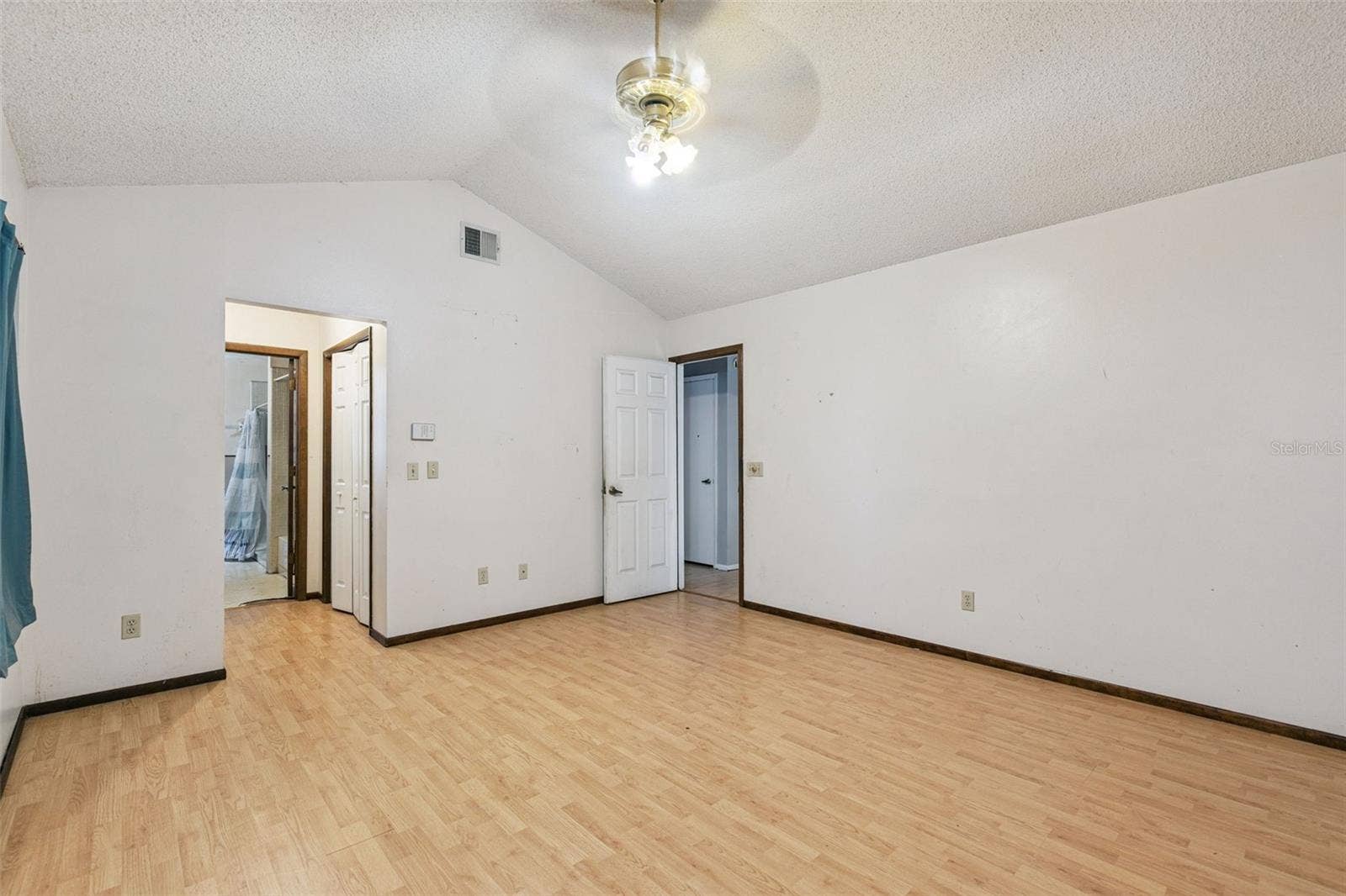 2651 SHERRY CIRCLE, Kissimmee, FL 34744 2651 SHERRY CIRCLE, Kissimmee, FL 34744