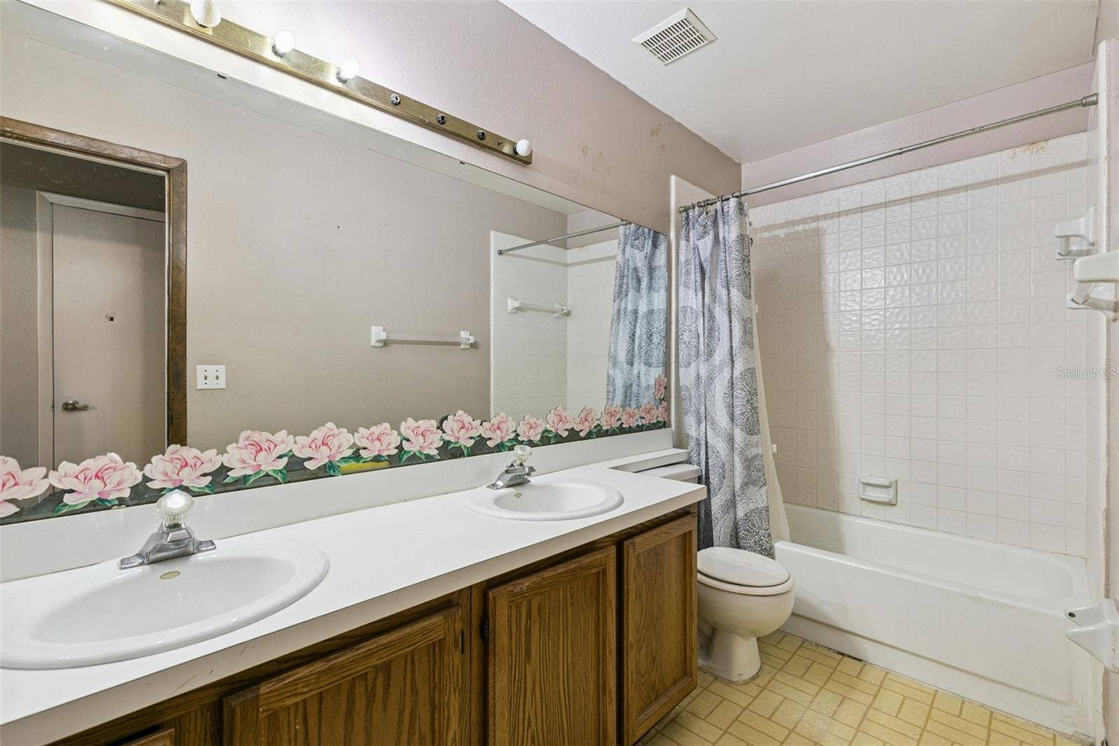 2651 SHERRY CIRCLE, Kissimmee, FL 34744 2651 SHERRY CIRCLE, Kissimmee, FL 34744