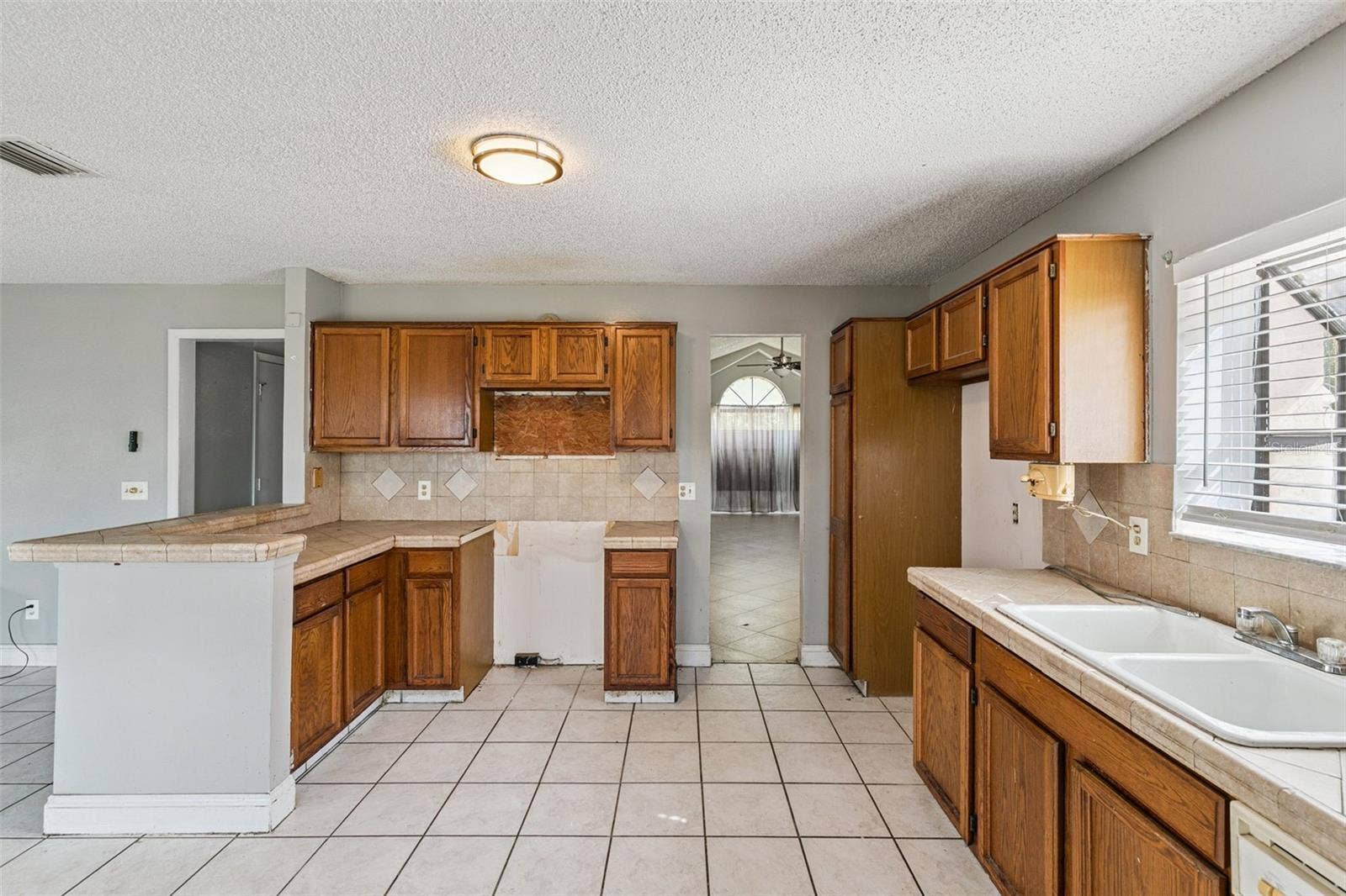 2651 SHERRY CIRCLE, Kissimmee, FL 34744 2651 SHERRY CIRCLE, Kissimmee, FL 34744