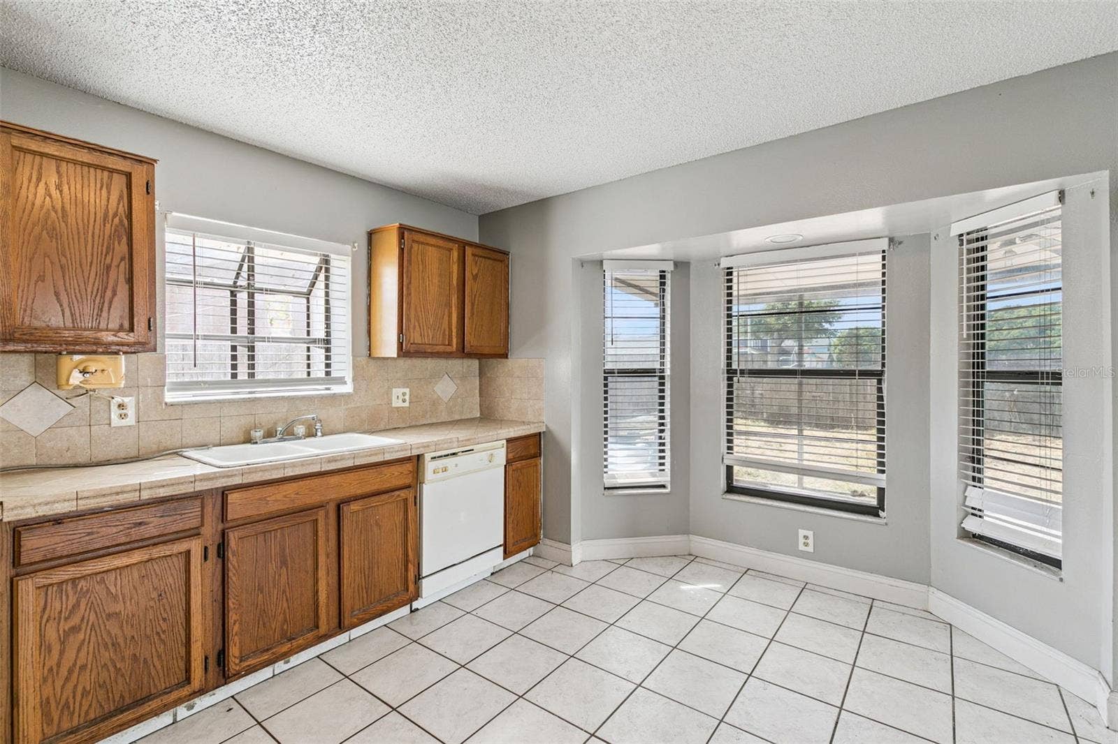 2651 SHERRY CIRCLE, Kissimmee, FL 34744 2651 SHERRY CIRCLE, Kissimmee, FL 34744