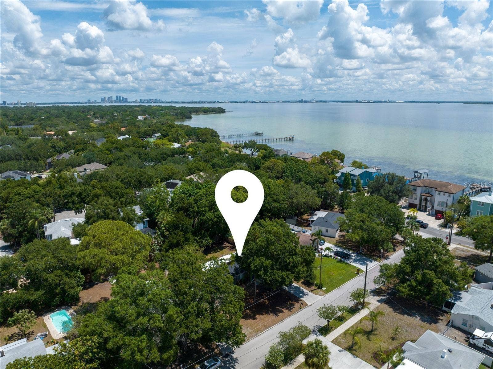3005 W HELEN AVENUE, Tampa, FL 33611