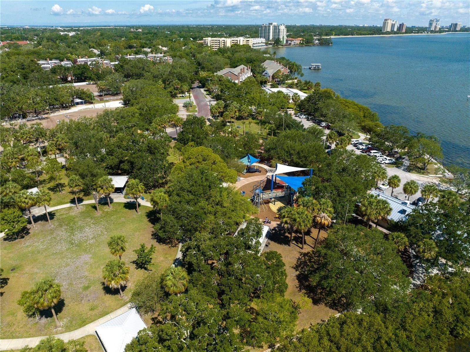 3005 W HELEN AVENUE, Tampa, FL 33611