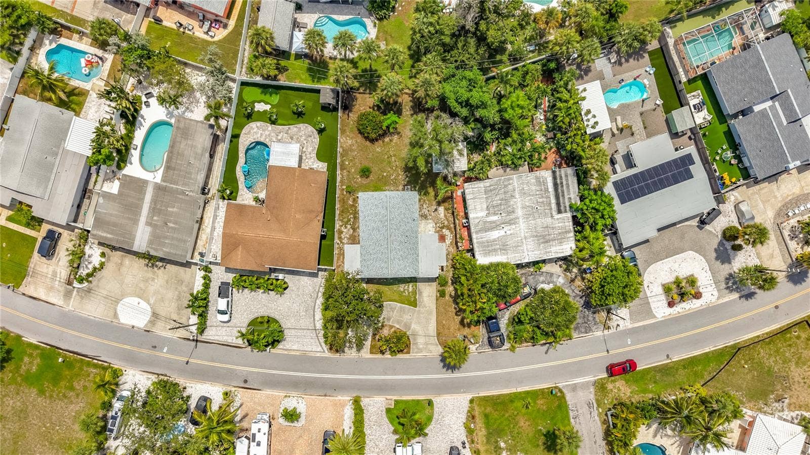 355 39TH AVENUE, St Pete Beach, FL 33706 355 39TH AVENUE, St Pete Beach, FL 33706