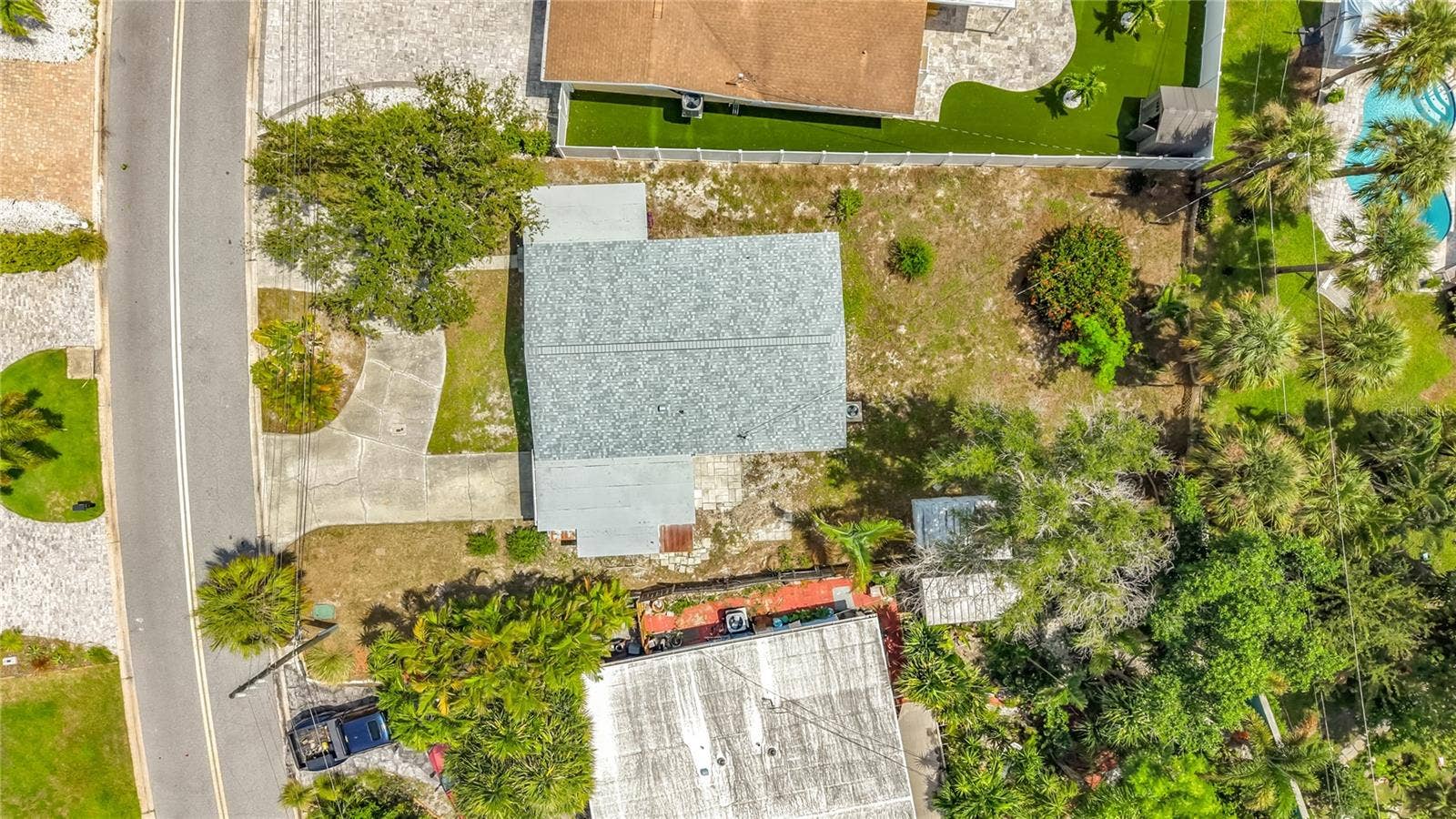 355 39TH AVENUE, St Pete Beach, FL 33706 355 39TH AVENUE, St Pete Beach, FL 33706
