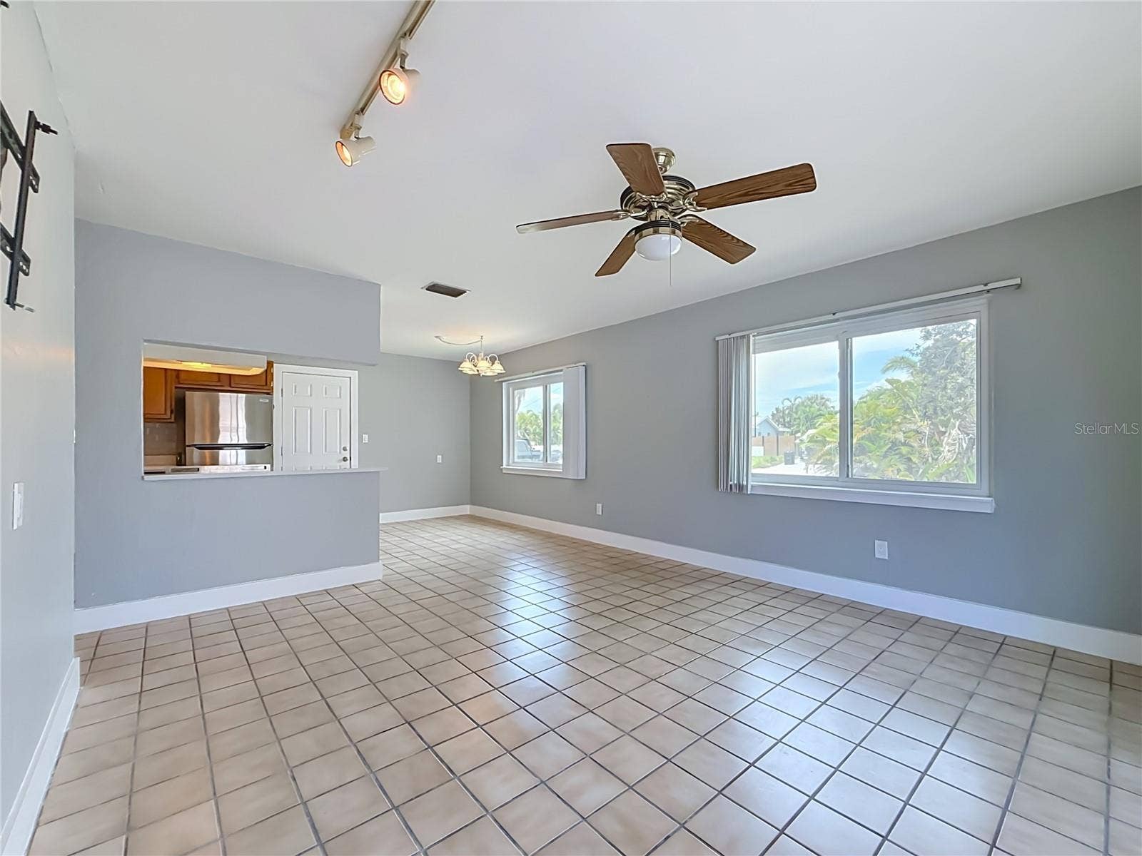 355 39TH AVENUE, St Pete Beach, FL 33706 355 39TH AVENUE, St Pete Beach, FL 33706