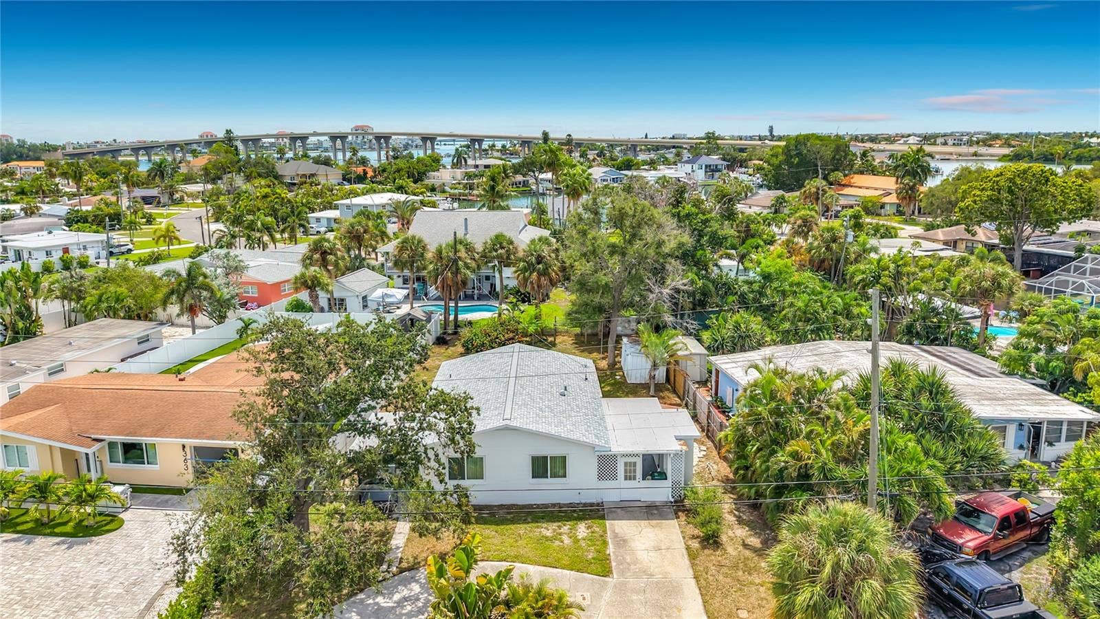 355 39TH AVENUE, St Pete Beach, FL 33706 355 39TH AVENUE, St Pete Beach, FL 33706