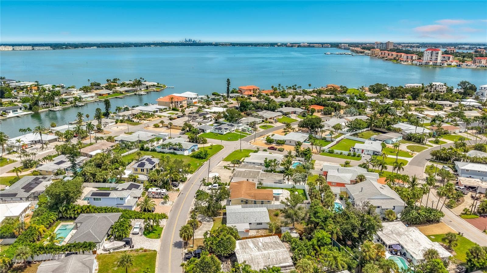 355 39TH AVENUE, St Pete Beach, FL 33706 355 39TH AVENUE, St Pete Beach, FL 33706