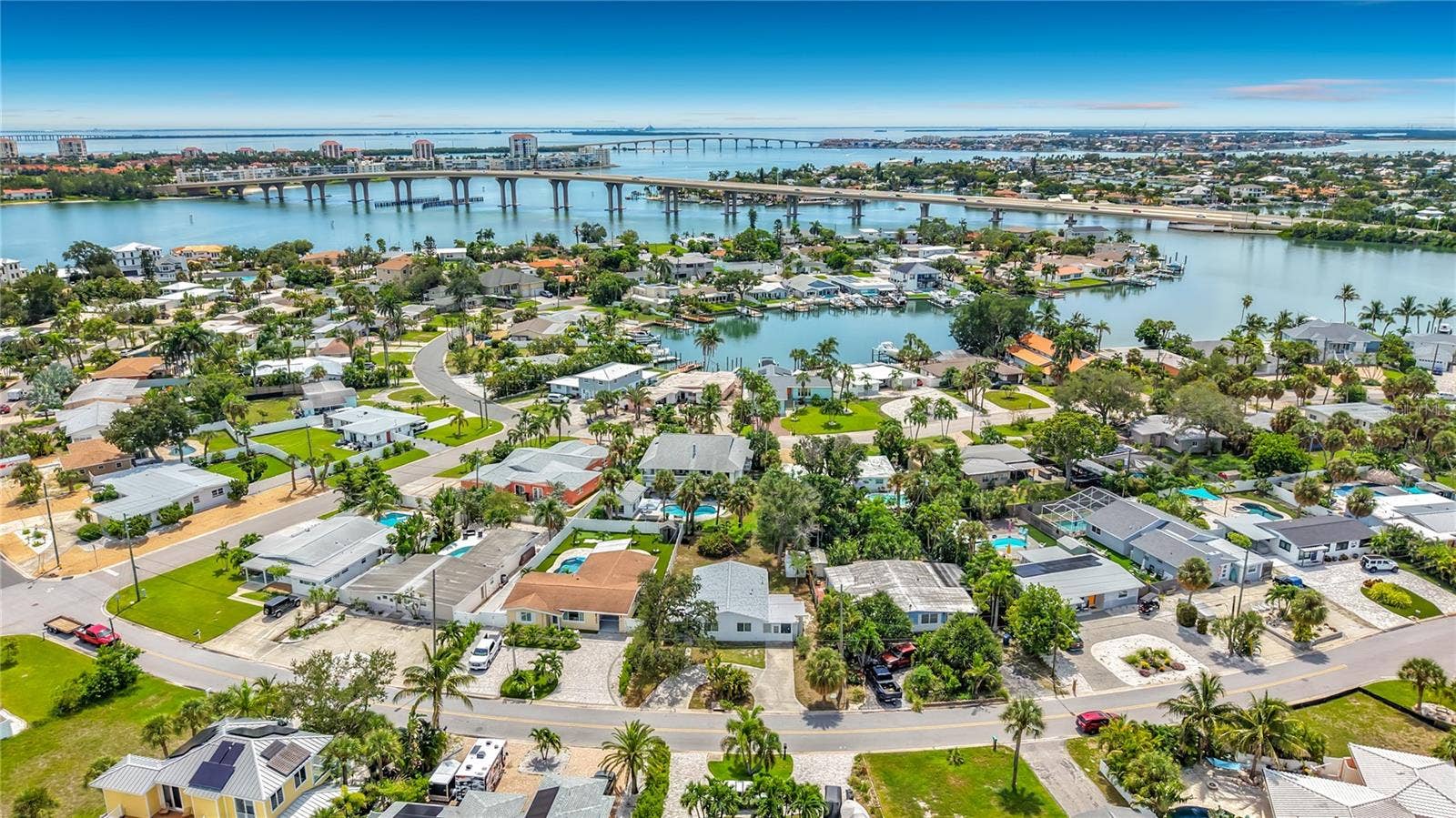 355 39TH AVENUE, St Pete Beach, FL 33706 355 39TH AVENUE, St Pete Beach, FL 33706