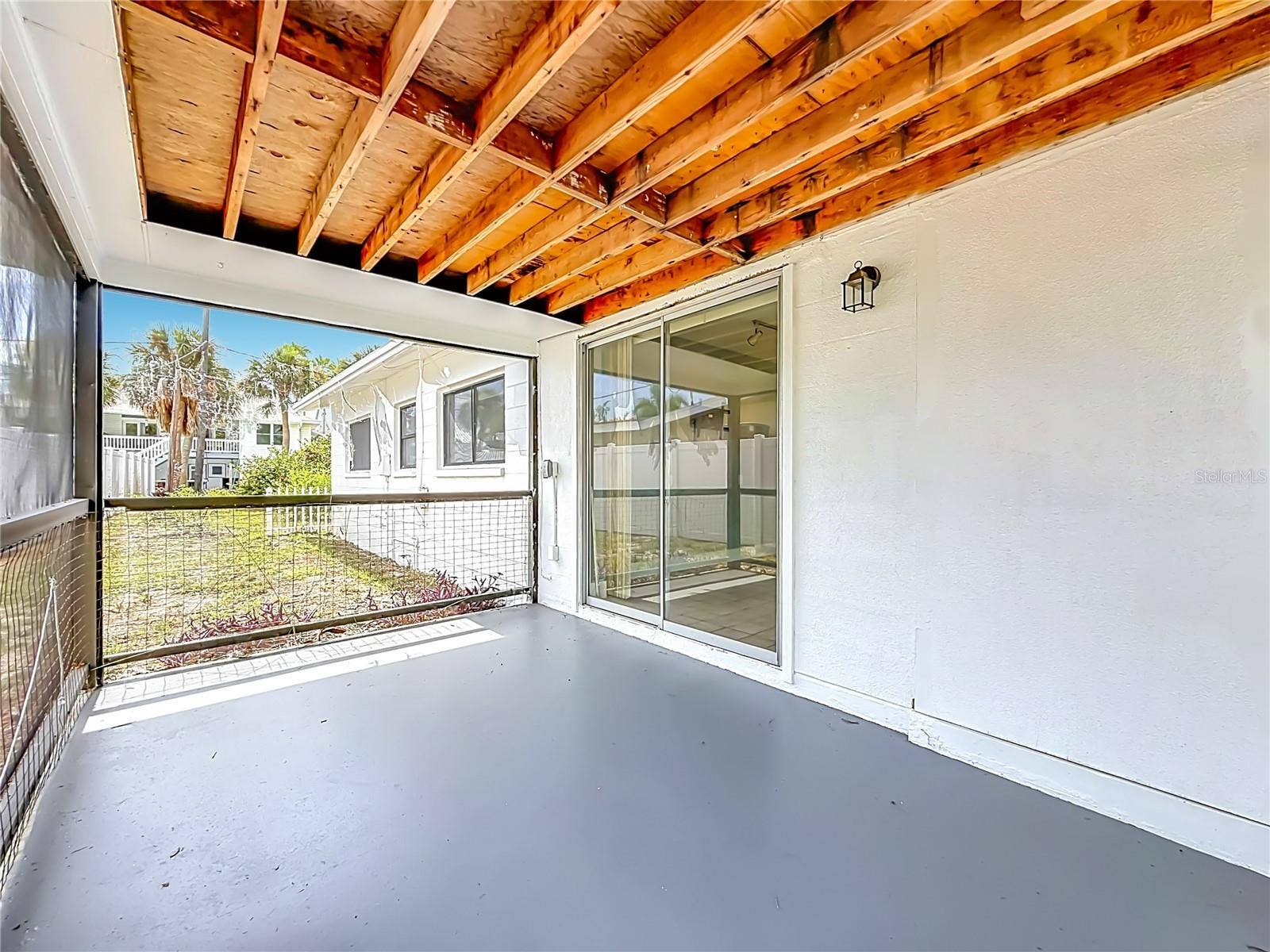 355 39TH AVENUE, St Pete Beach, FL 33706 Screened Lanai