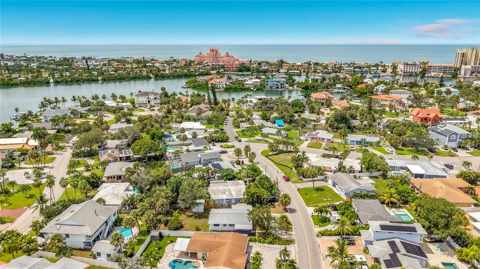 355 39TH AVENUE, St Pete Beach, FL 33706 355 39TH AVENUE, St Pete Beach, FL 33706