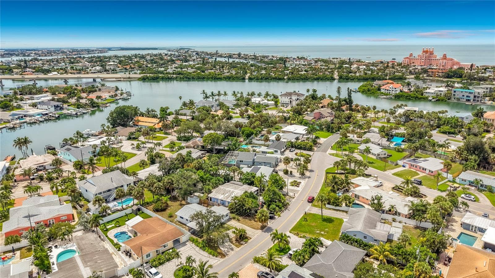 355 39TH AVENUE, St Pete Beach, FL 33706 355 39TH AVENUE, St Pete Beach, FL 33706