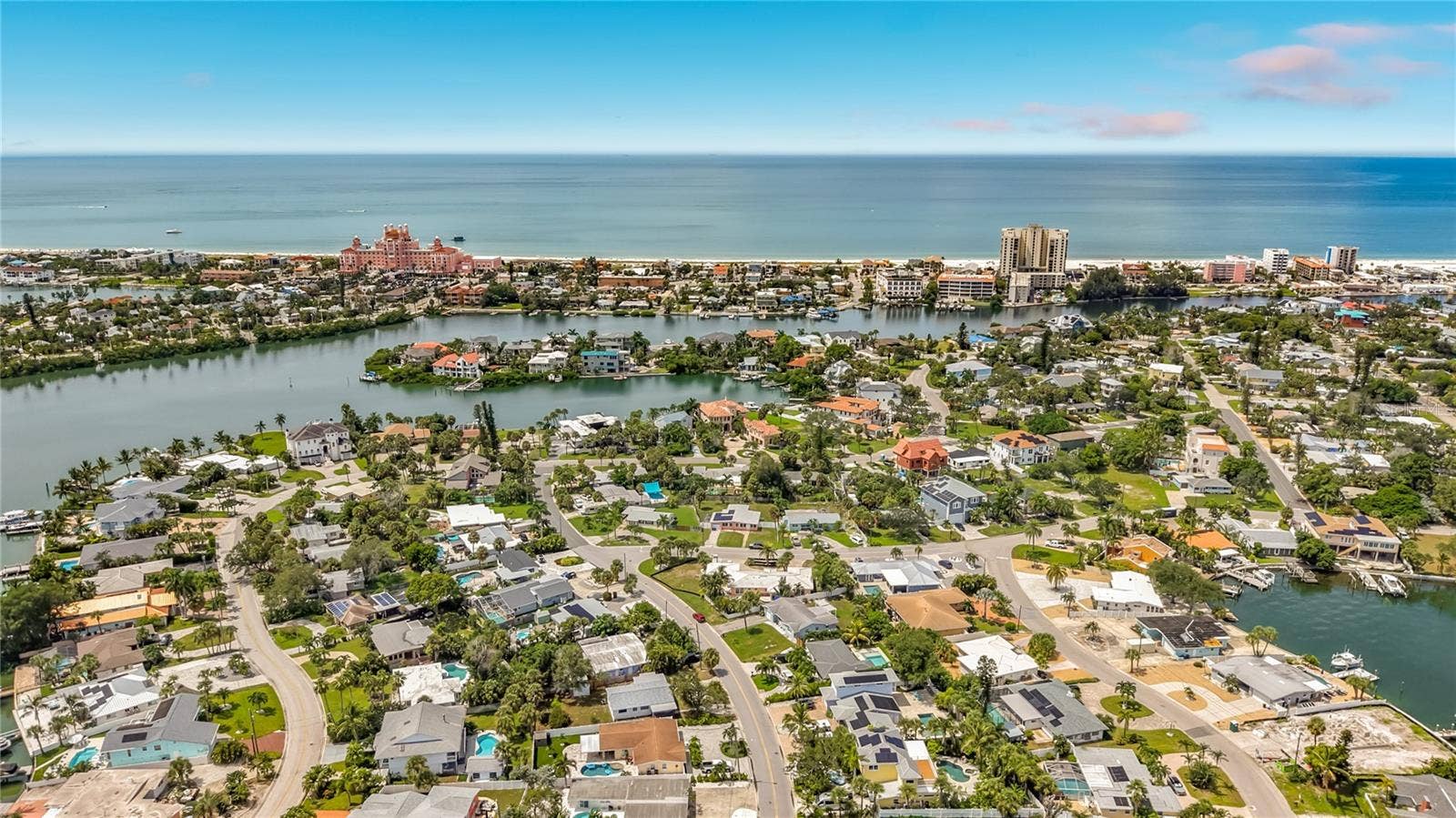 355 39TH AVENUE, St Pete Beach, FL 33706 355 39TH AVENUE, St Pete Beach, FL 33706