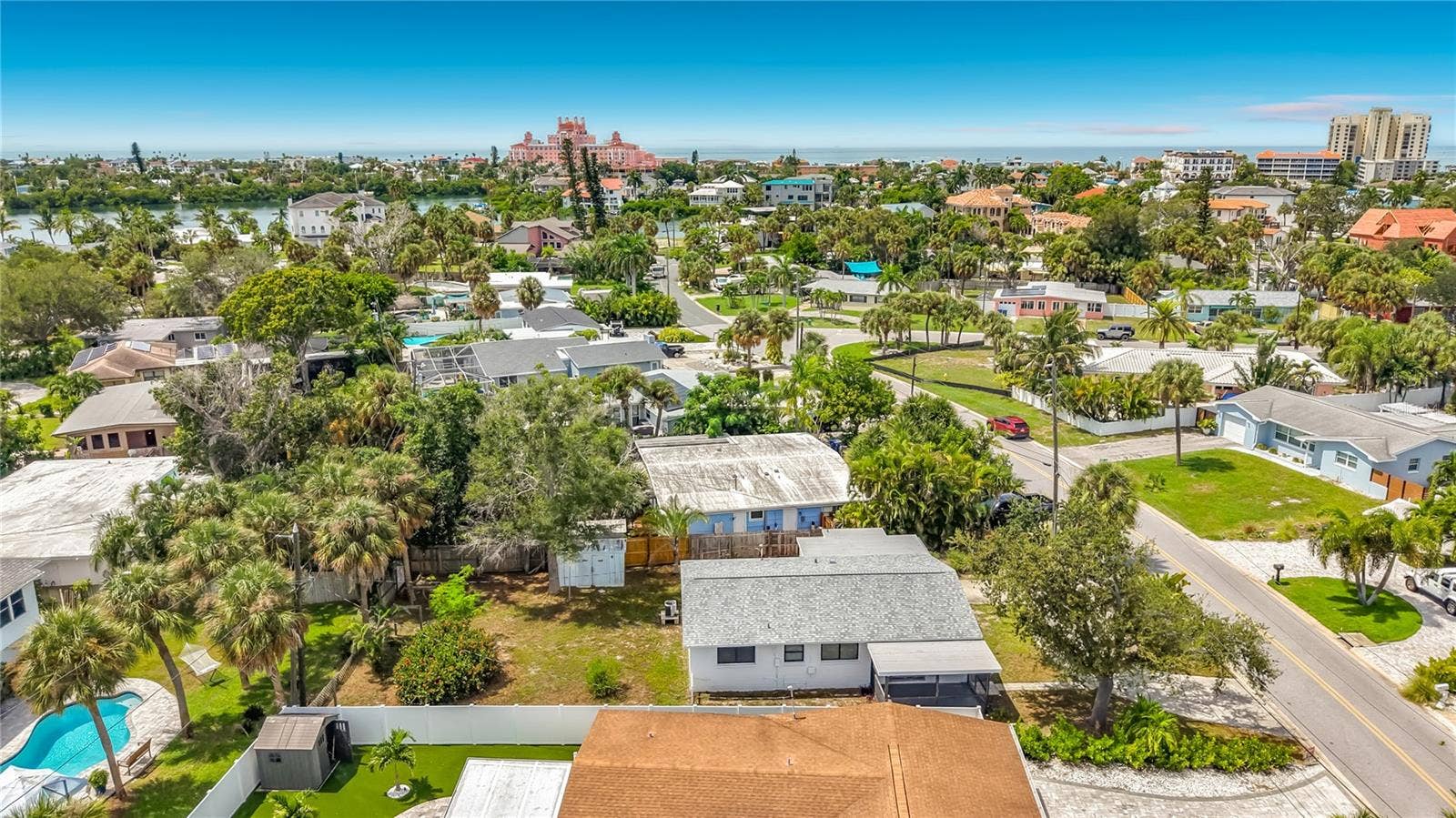 355 39TH AVENUE, St Pete Beach, FL 33706 355 39TH AVENUE, St Pete Beach, FL 33706