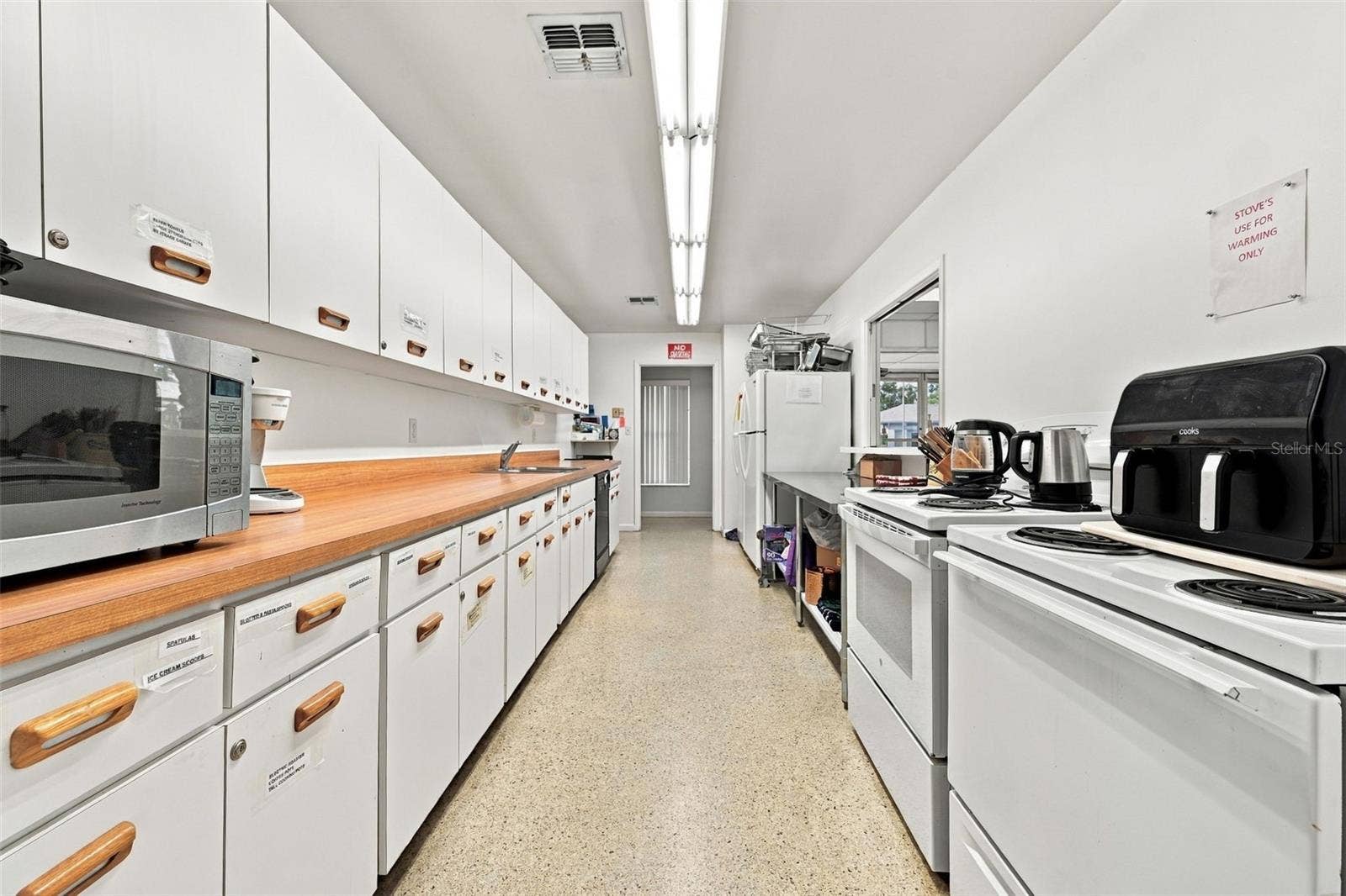 8353 CANDLEWOOD ROAD, Seminole, FL 33777 Full Community Kitchen