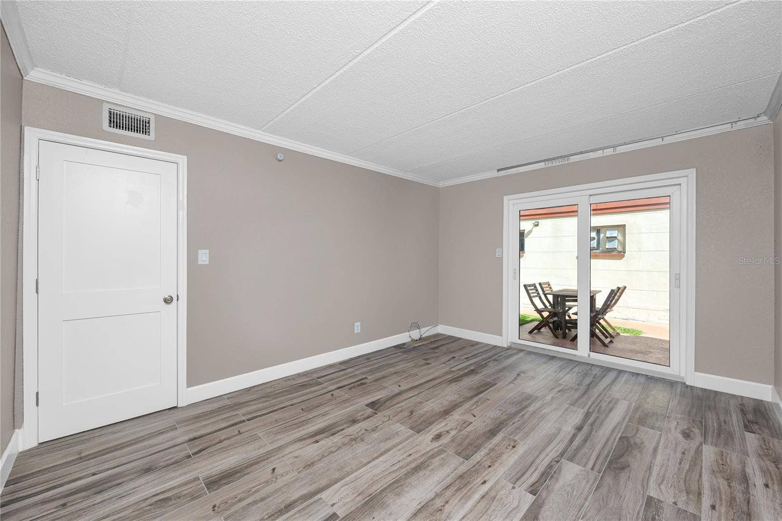 10379 PARADISE BOULEVARD, #35, Treasure Island, FL 33706 10379 PARADISE BOULEVARD, #35, Treasure Island, FL 33706