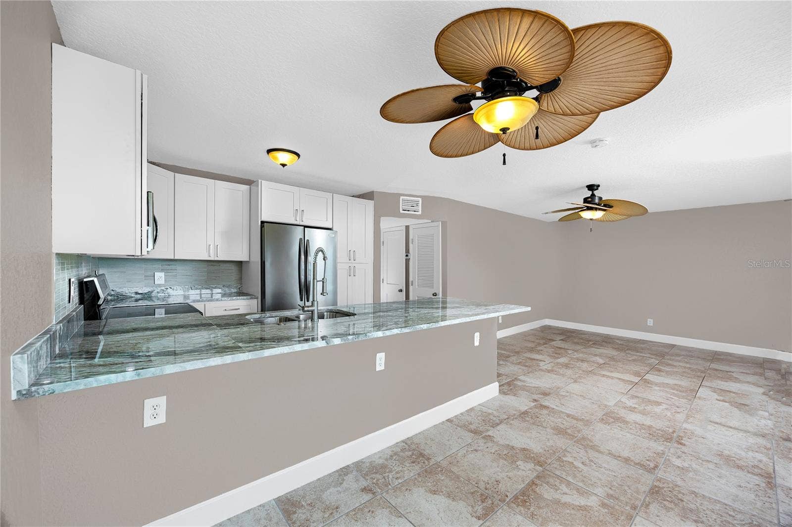 10379 PARADISE BOULEVARD, #35, Treasure Island, FL 33706 10379 PARADISE BOULEVARD, #35, Treasure Island, FL 33706