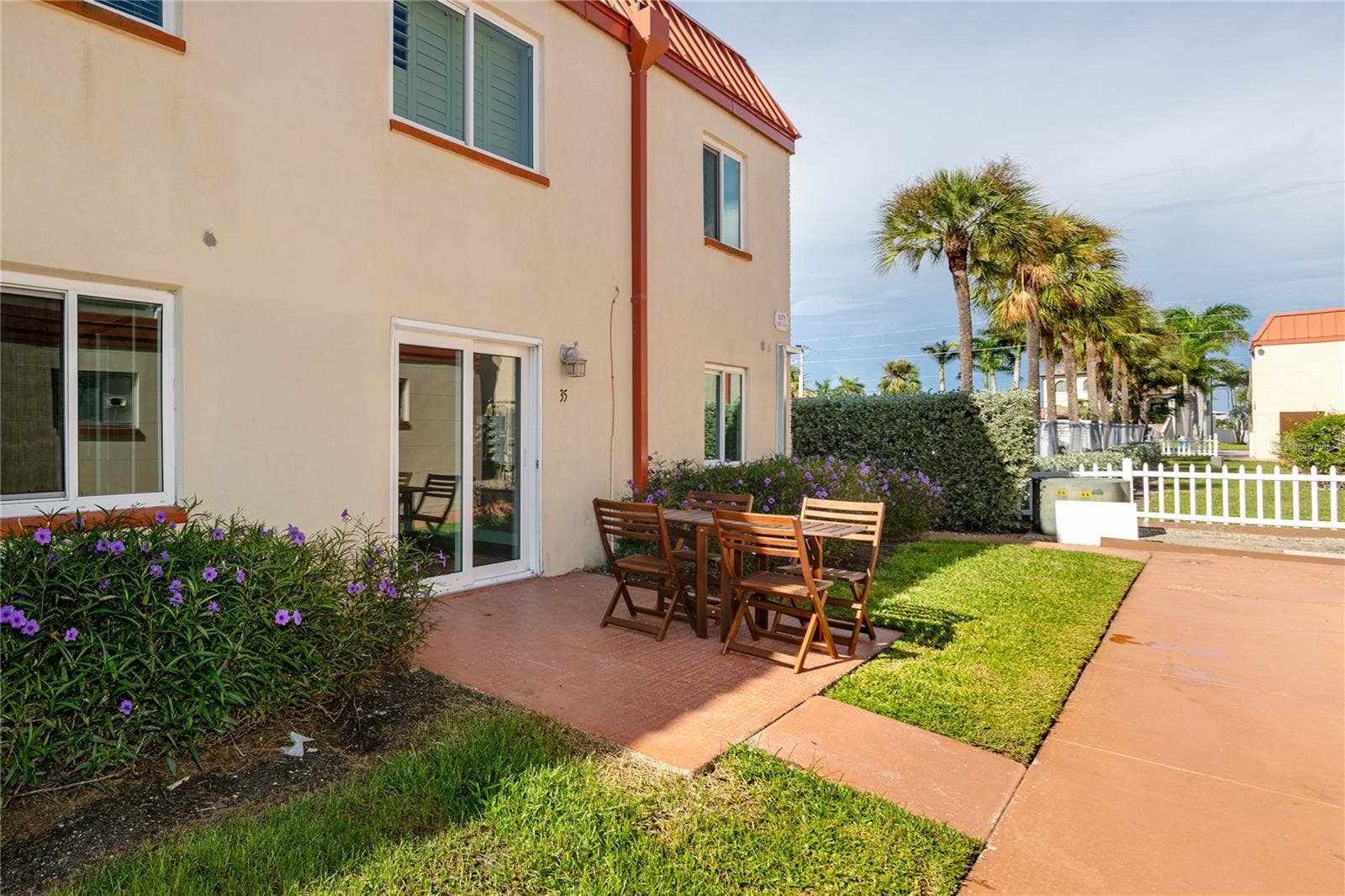 10379 PARADISE BOULEVARD, #35, Treasure Island, FL 33706 10379 PARADISE BOULEVARD, #35, Treasure Island, FL 33706