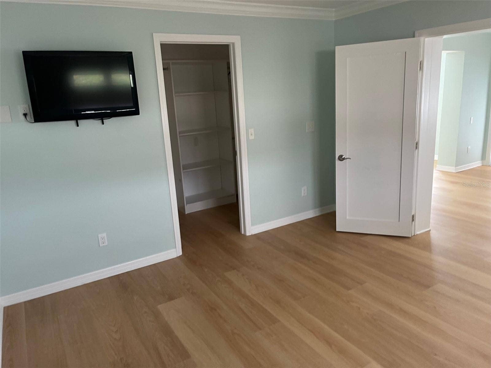 601 64TH AVENUE, St Pete Beach, FL 33706 Walk in Closet