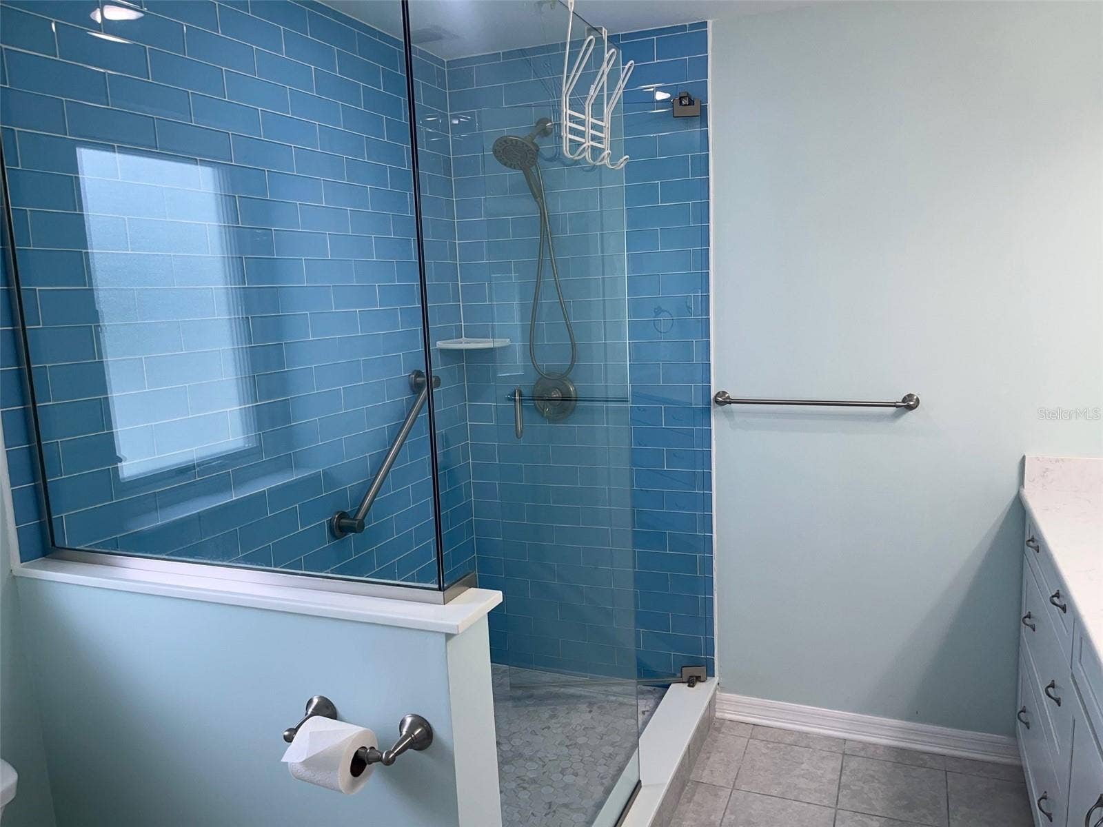 601 64TH AVENUE, St Pete Beach, FL 33706 Walk in Shower