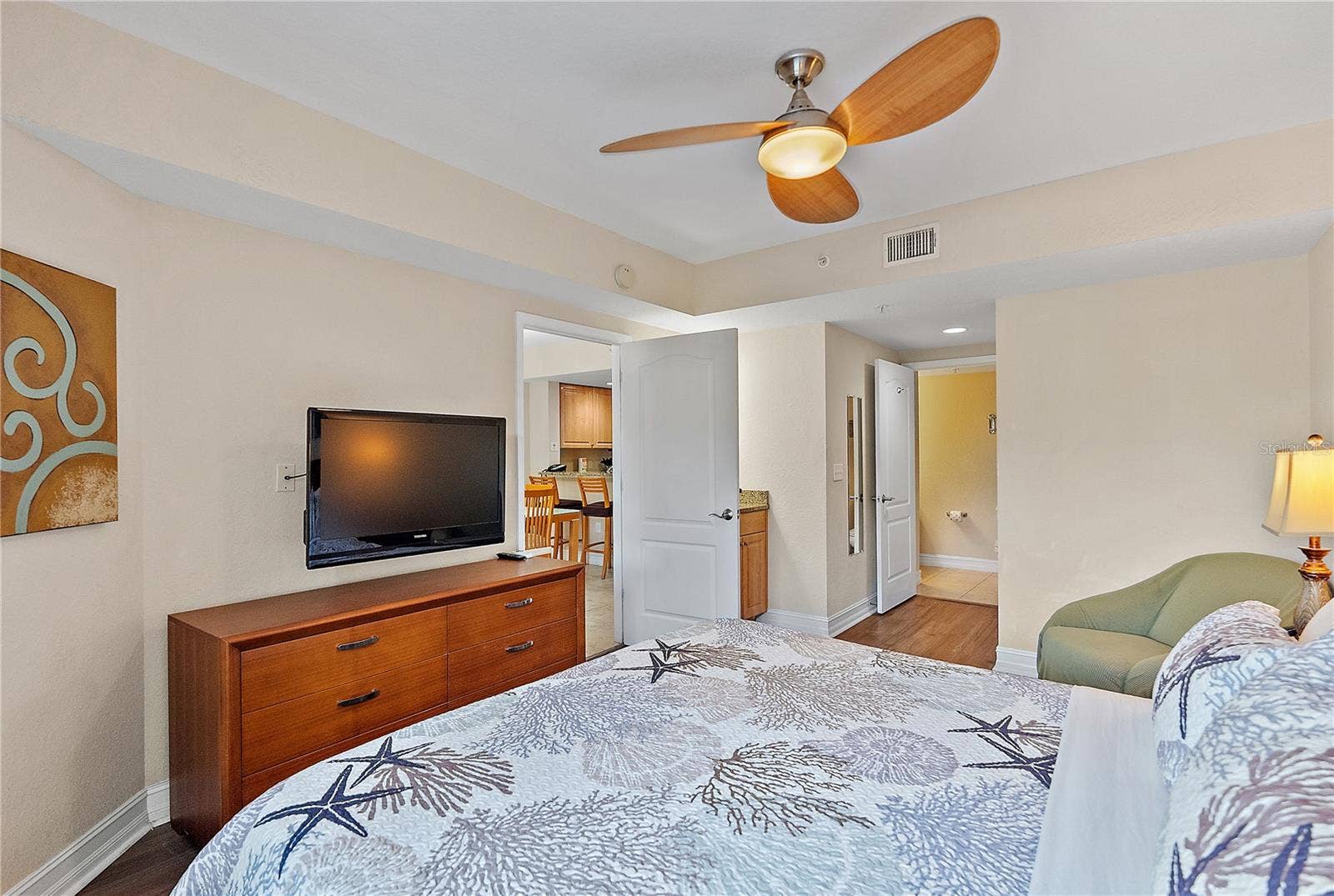 11605 GULF BOULEVARD, #203, Treasure Island, FL 33706 11605 GULF BOULEVARD, #203, Treasure Island, FL 33706