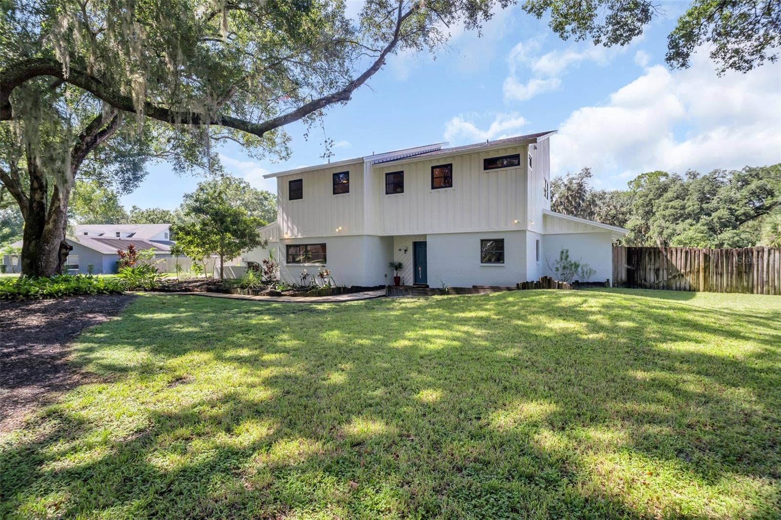 810 WARREN ROAD, Lutz, FL 33548