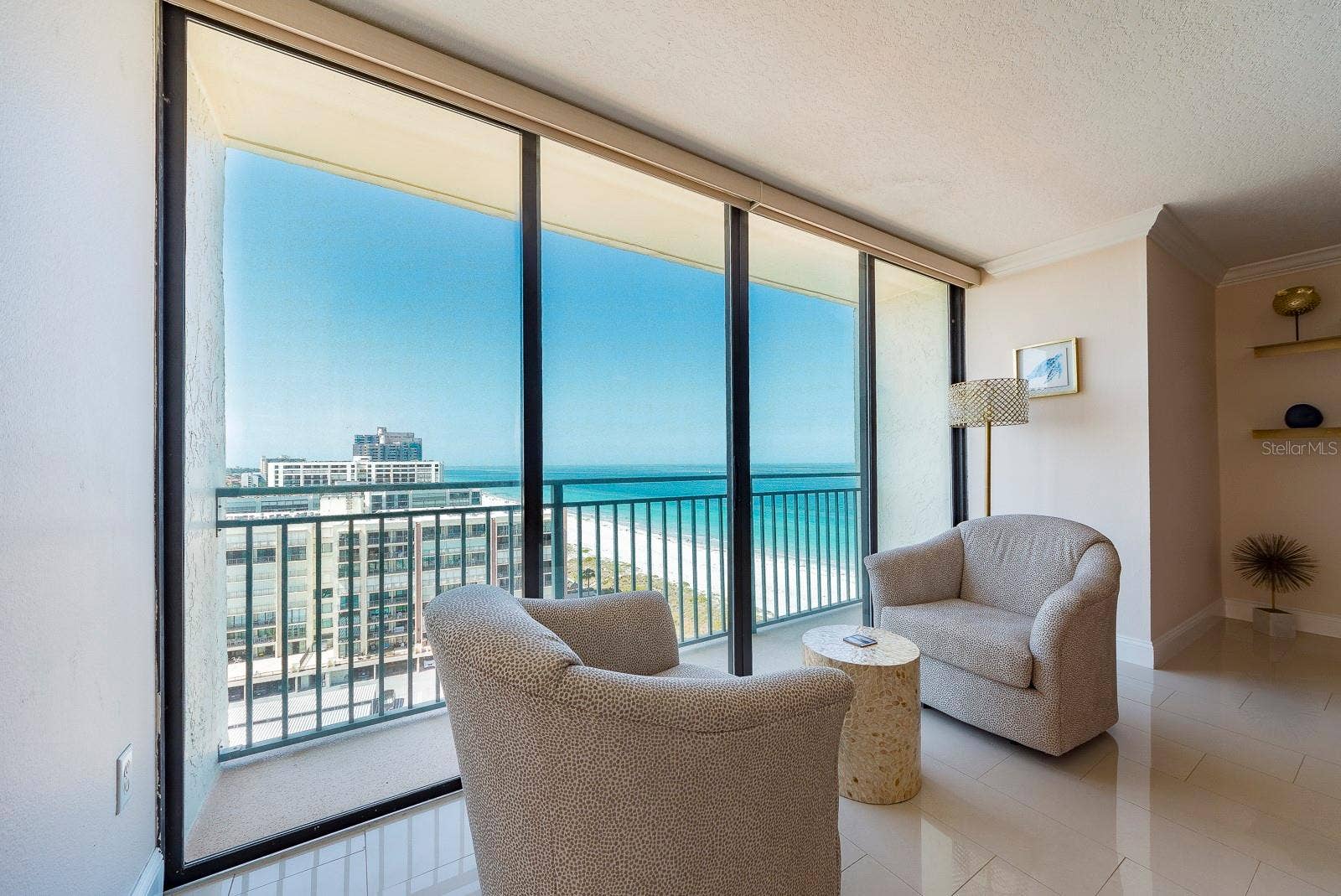 1390 GULF BOULEVARD, #1203, Clearwater, FL 33767 Sun filled living room