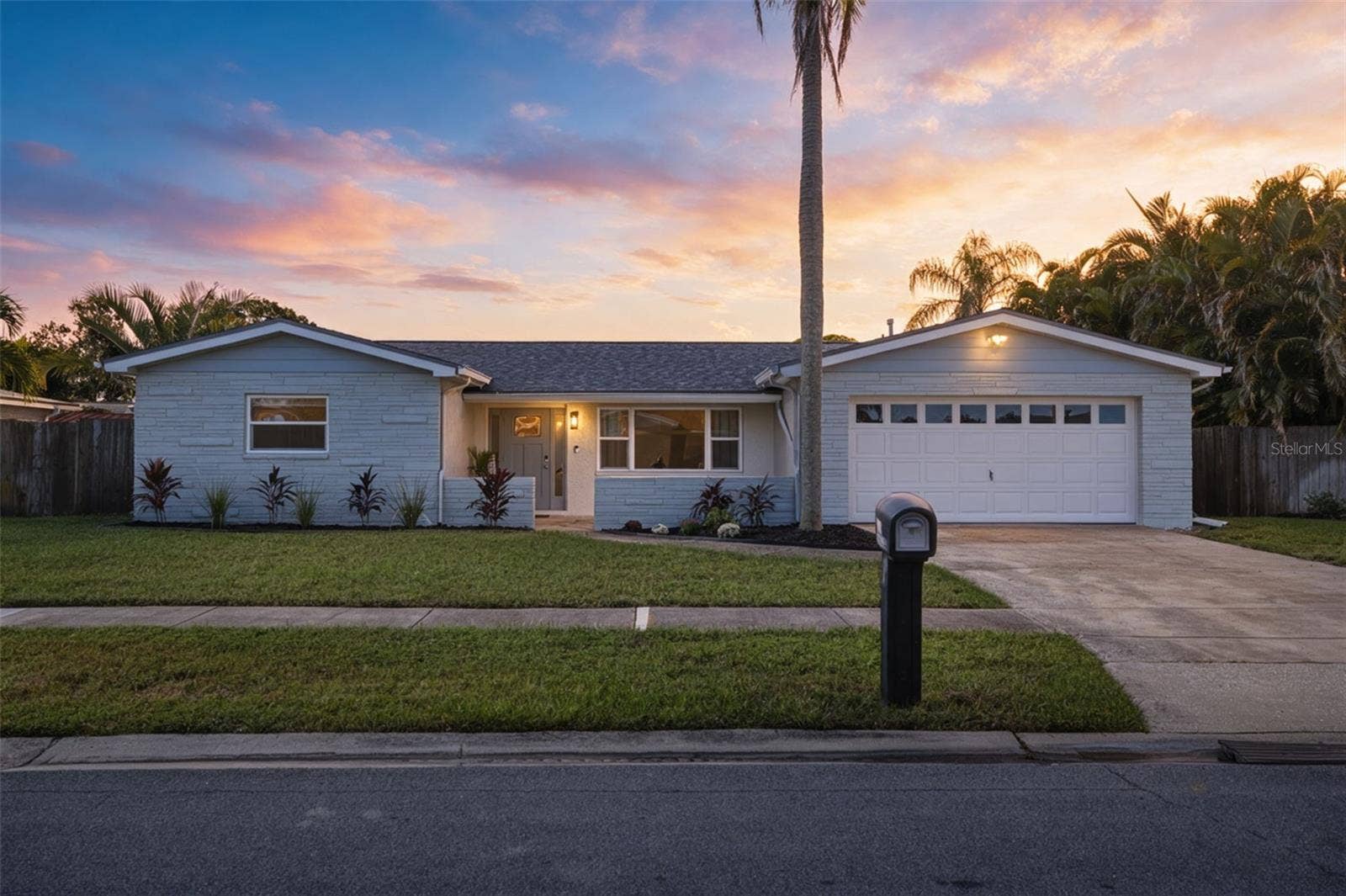 9276 79TH AVENUE, Seminole, FL 33777 9276 79TH AVENUE, Seminole, FL 33777