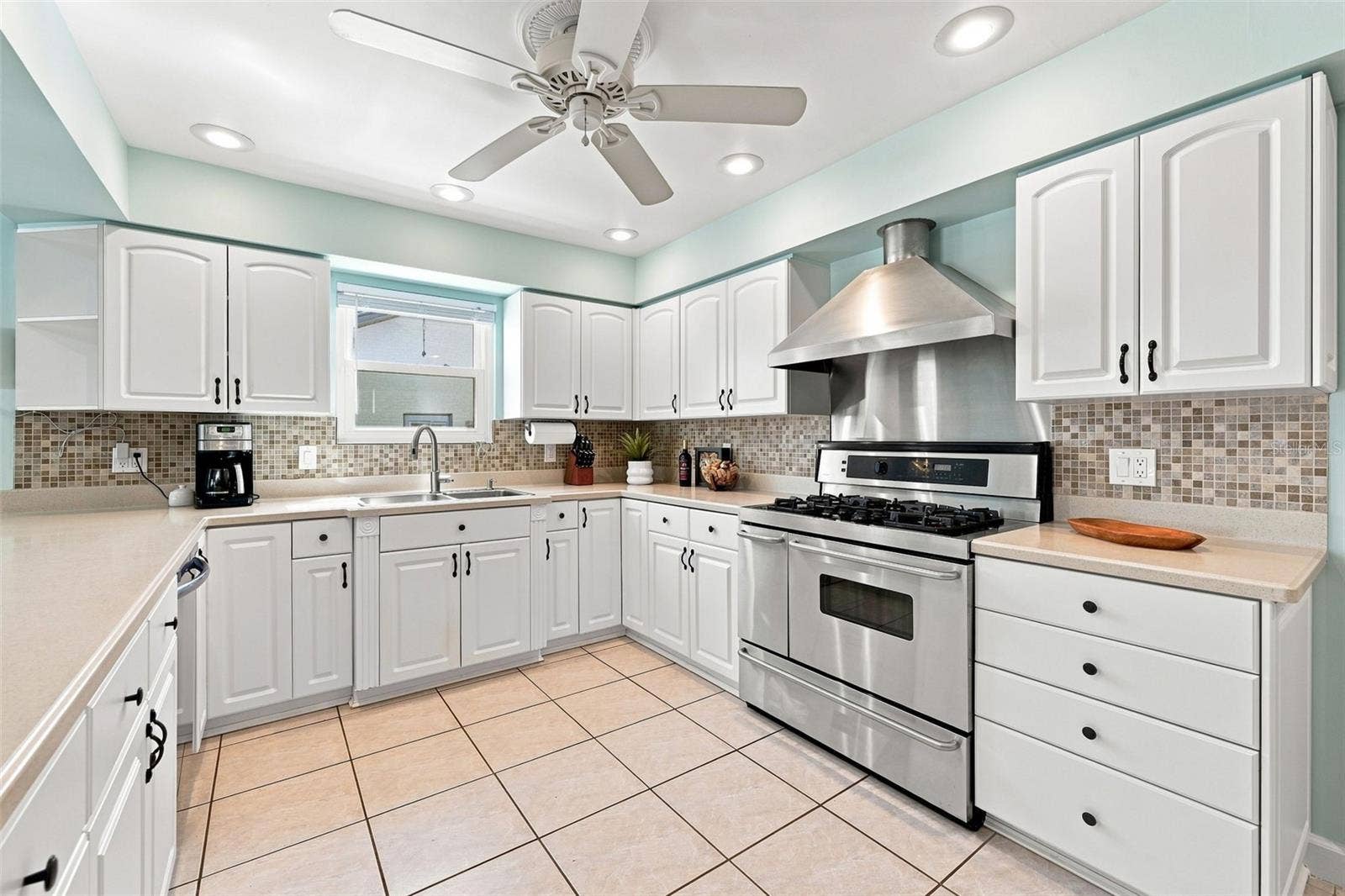 2800 HAVERHILL DRIVE, Clearwater, FL 33761 2800 HAVERHILL DRIVE, Clearwater, FL 33761