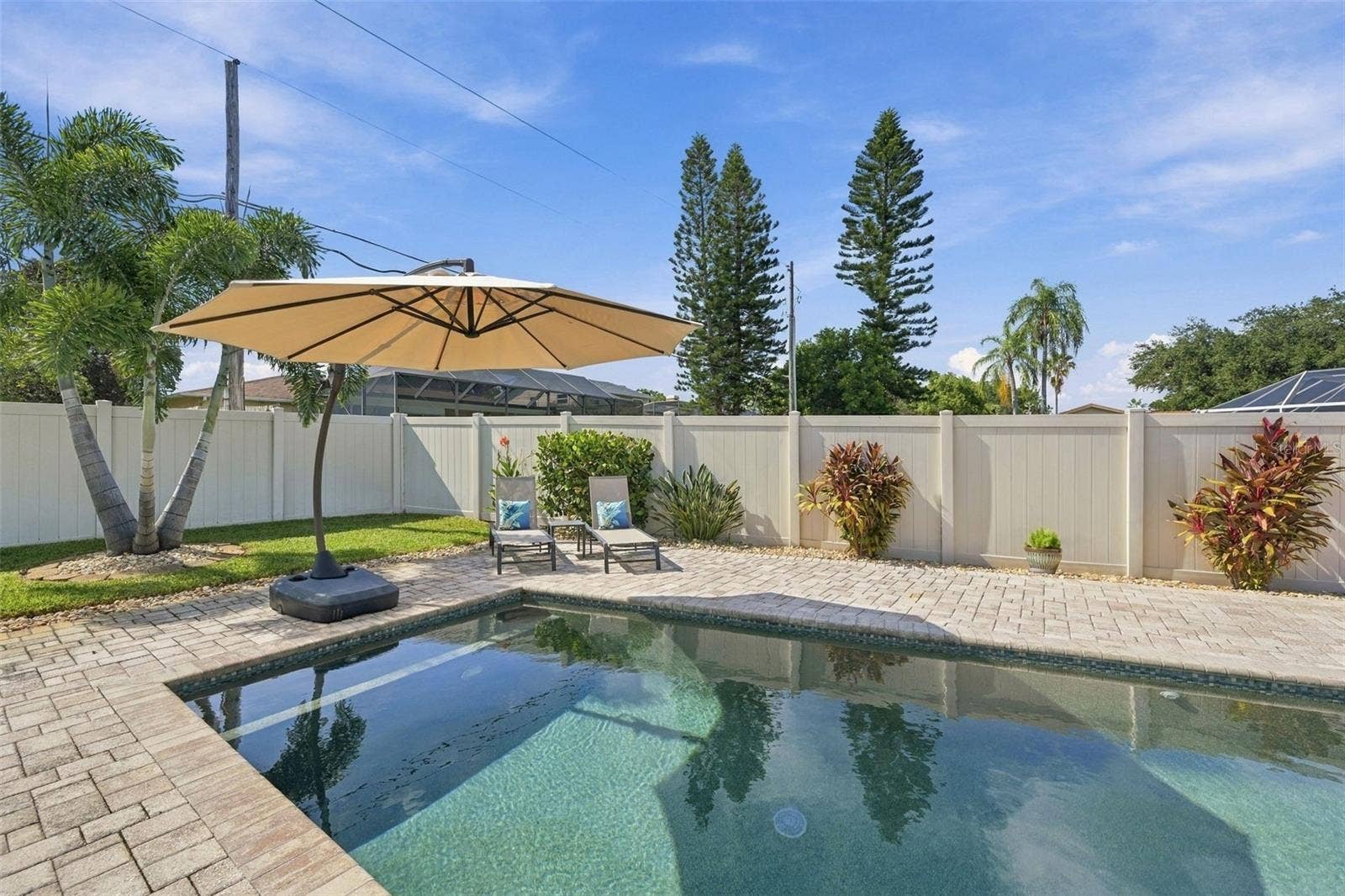 2800 HAVERHILL DRIVE, Clearwater, FL 33761 2800 HAVERHILL DRIVE, Clearwater, FL 33761