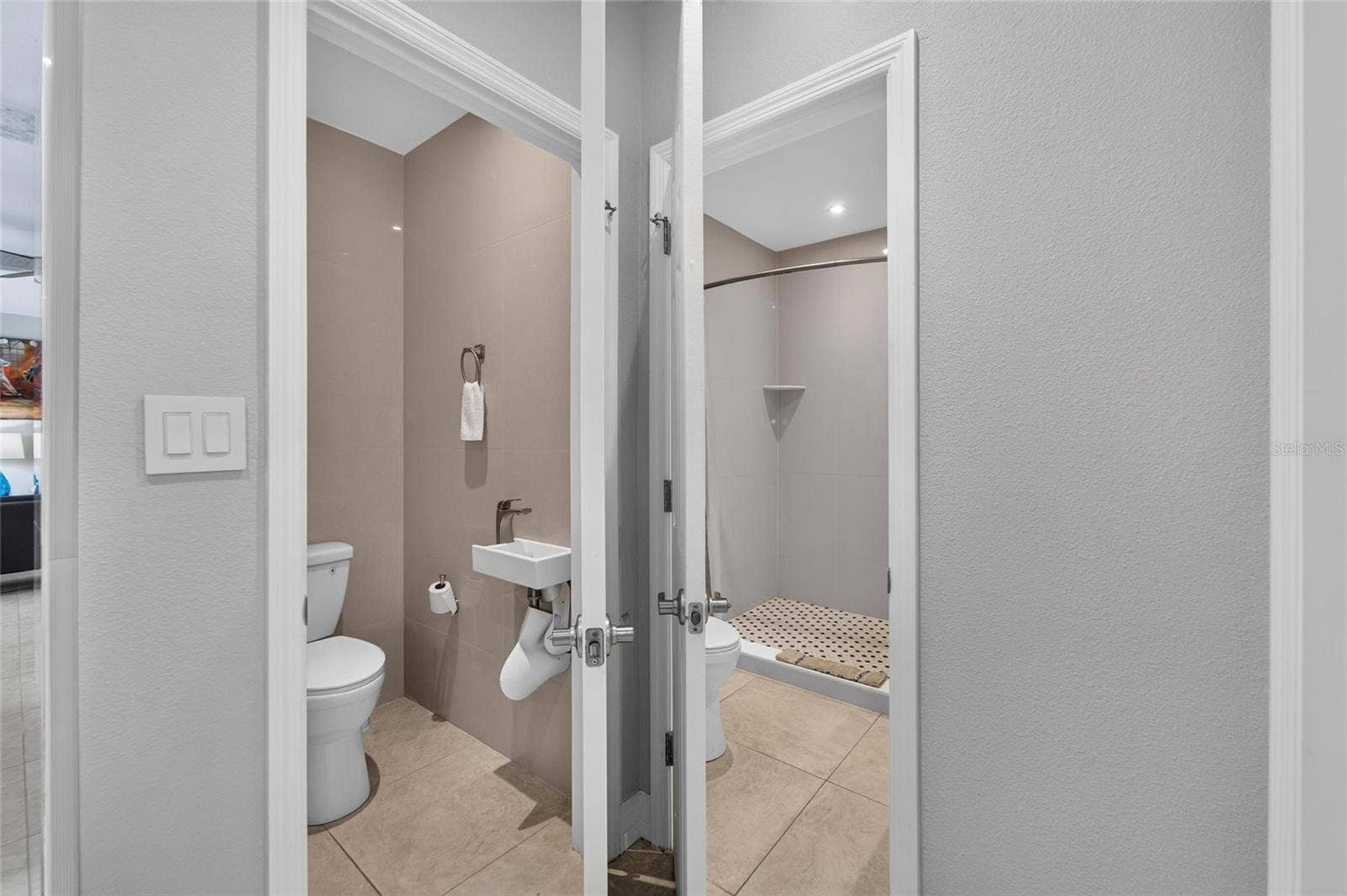 1236 13TH STREET, Sarasota, FL 34236 Split bathroom (1-full and 1/2)