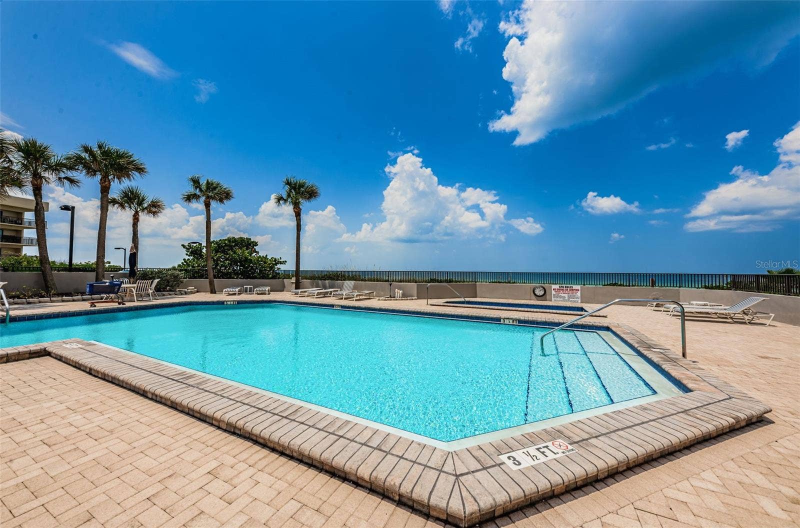 1660 GULF BOULEVARD, #PH5, Clearwater Beach, FL 33767