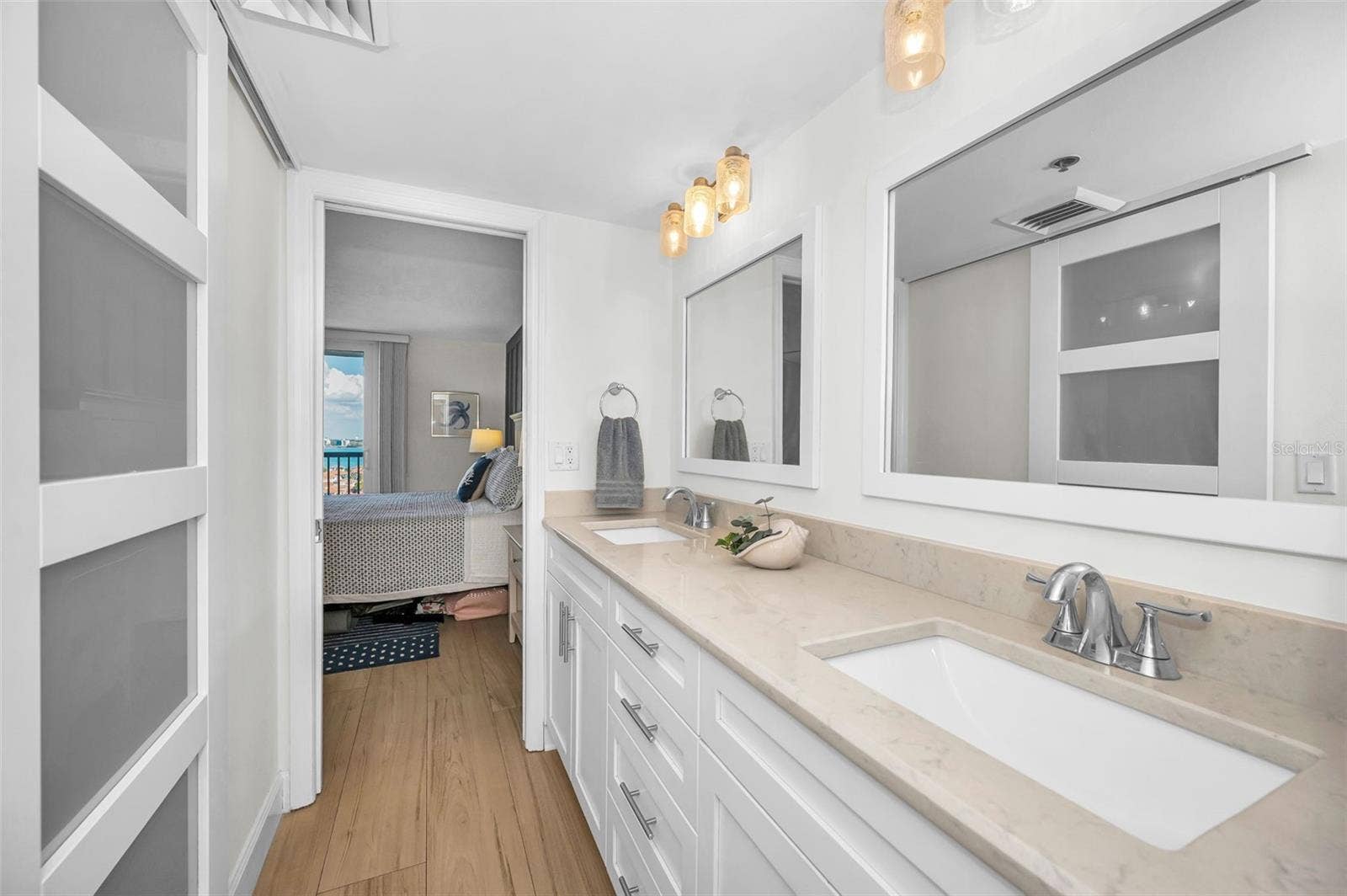 1660 GULF BOULEVARD, #PH5, Clearwater Beach, FL 33767