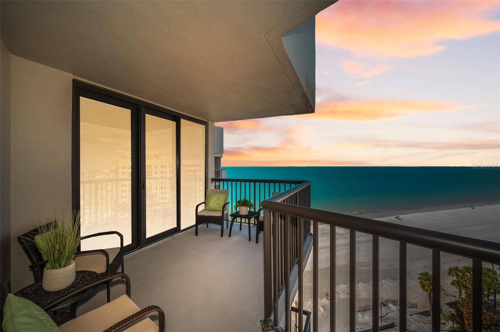 1660 GULF BOULEVARD, #PH5, Clearwater Beach, FL 33767