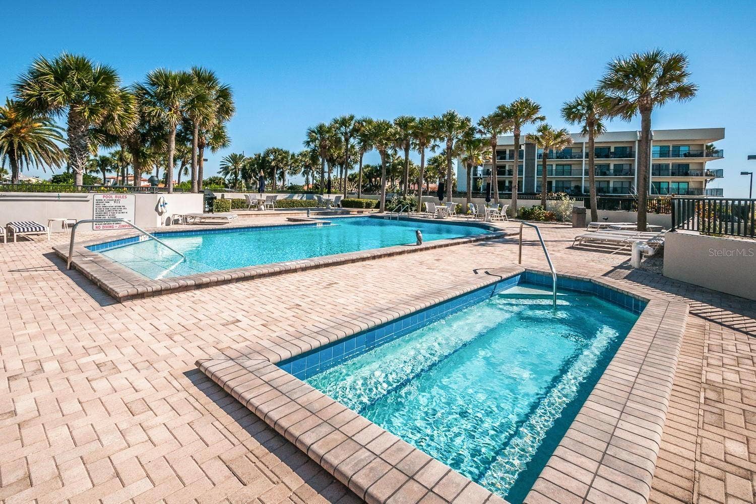 1660 GULF BOULEVARD, #PH5, Clearwater Beach, FL 33767
