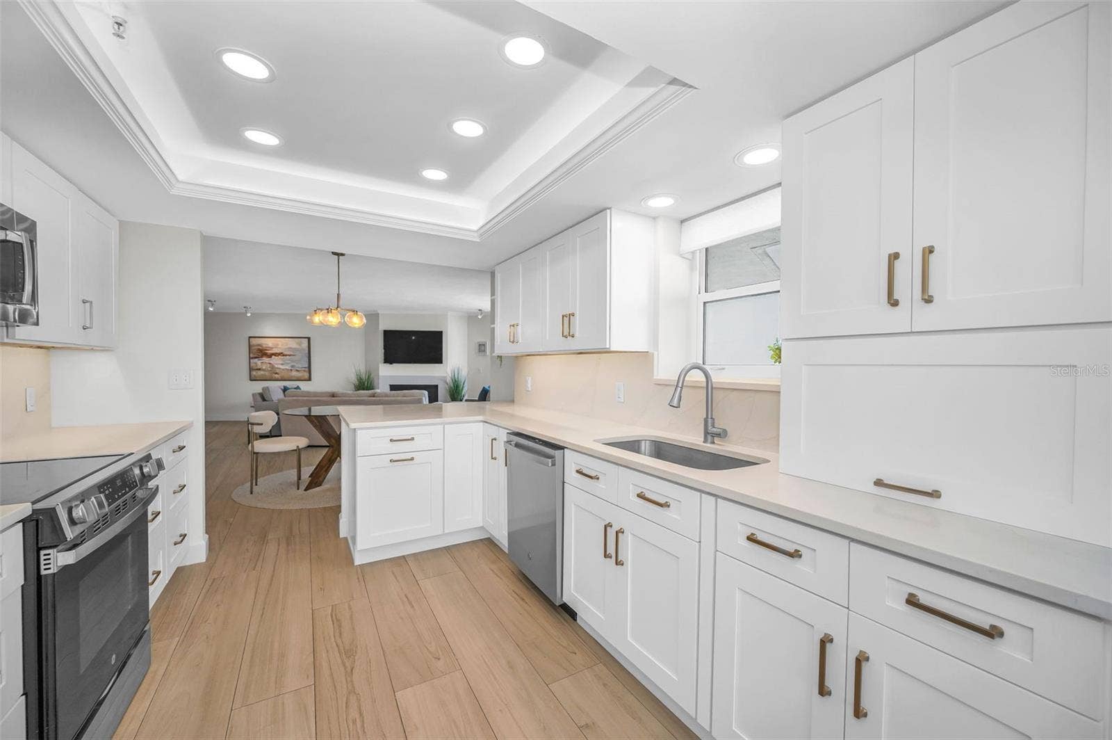 1660 GULF BOULEVARD, #PH5, Clearwater Beach, FL 33767