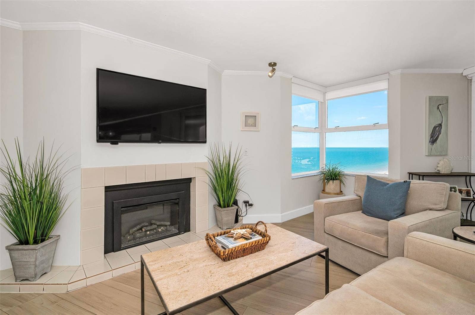 1660 GULF BOULEVARD, #PH5, Clearwater Beach, FL 33767