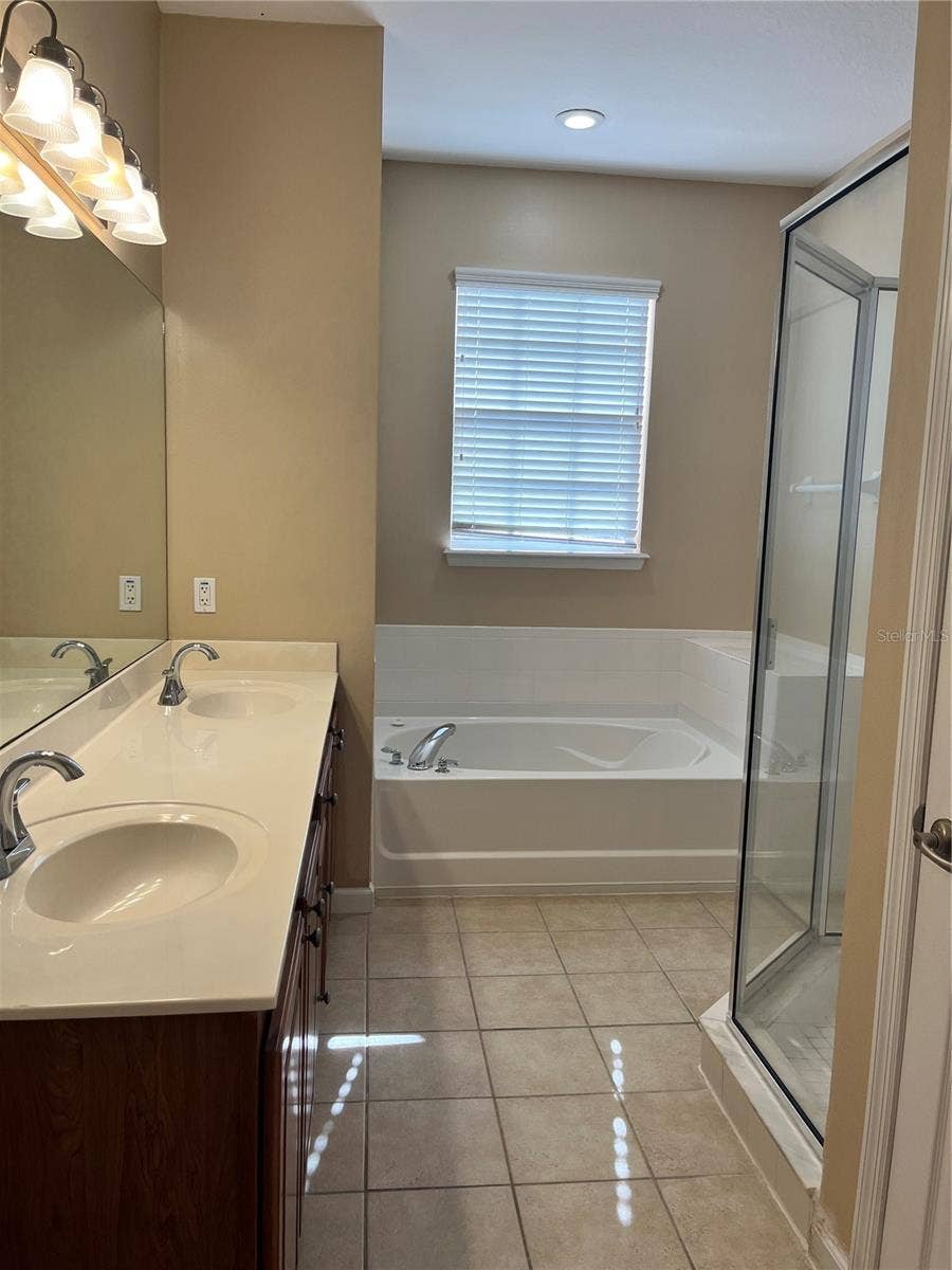 512 JASMINE WAY, Clearwater, FL 33756