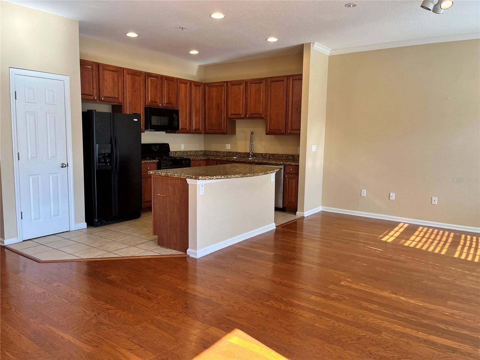 512 JASMINE WAY, Clearwater, FL 33756