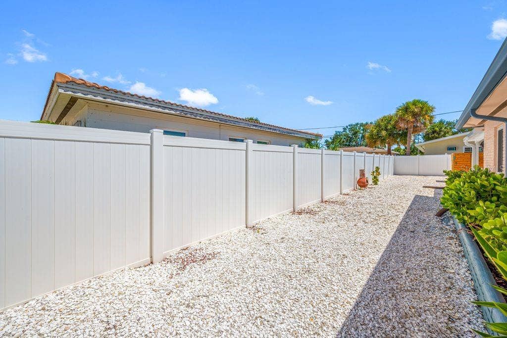 1472 DURLING DRIVE S, South Pasadena, FL 33707 Left Side of Home